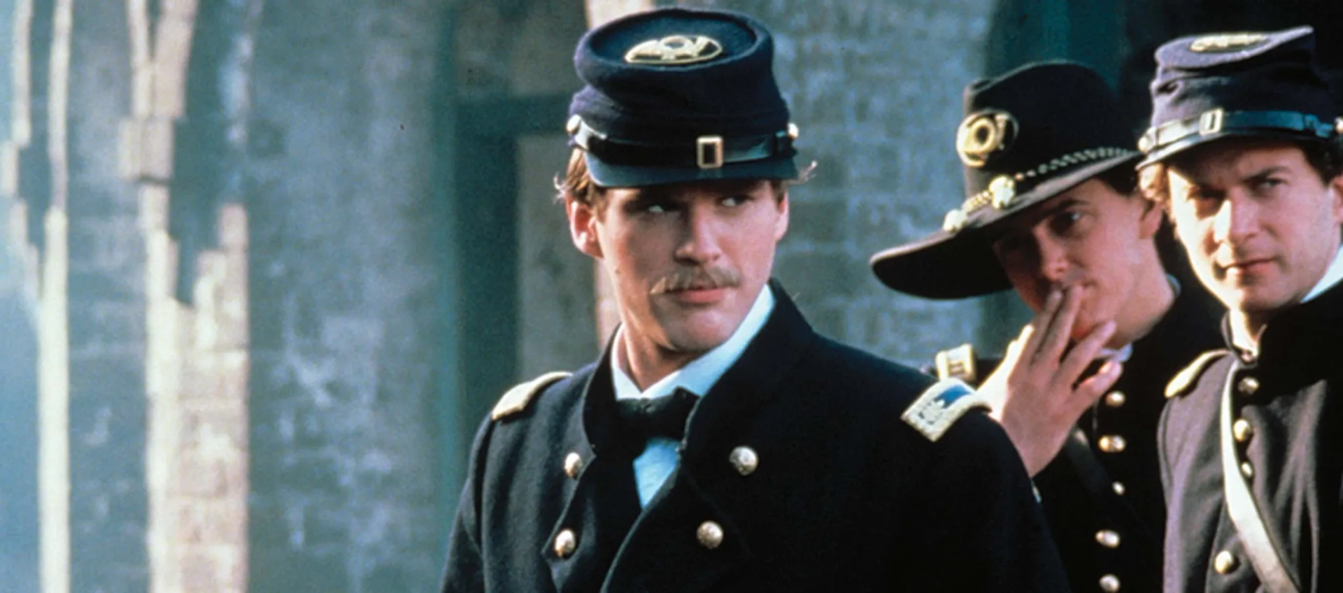 Cary Elwes and Donovan Leitch Jr. in Glory (1989)