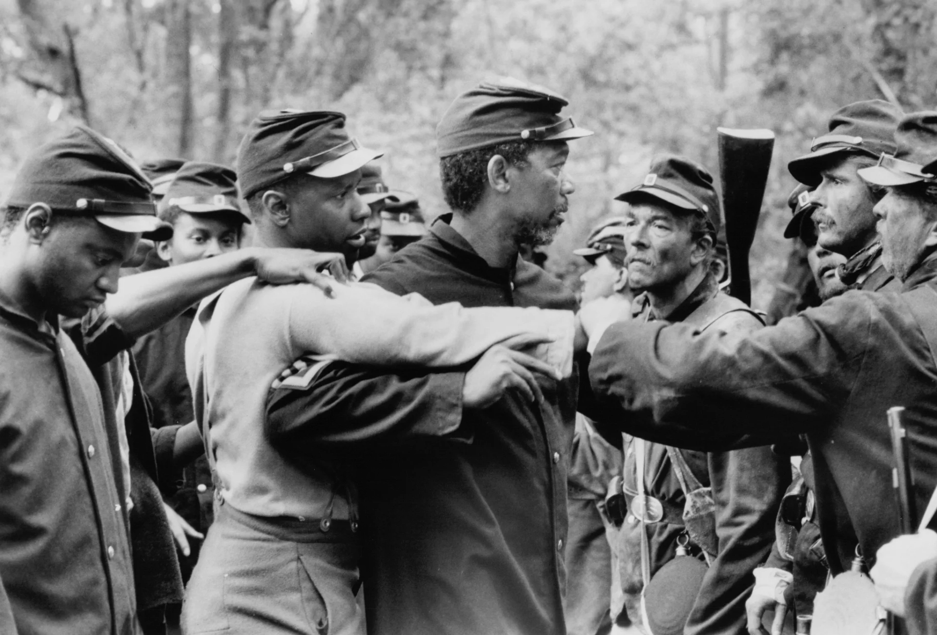 Morgan Freeman, Denzel Washington, Kevin Jarre, Jihmi Kennedy, and Mark Margolis in Glory (1989)