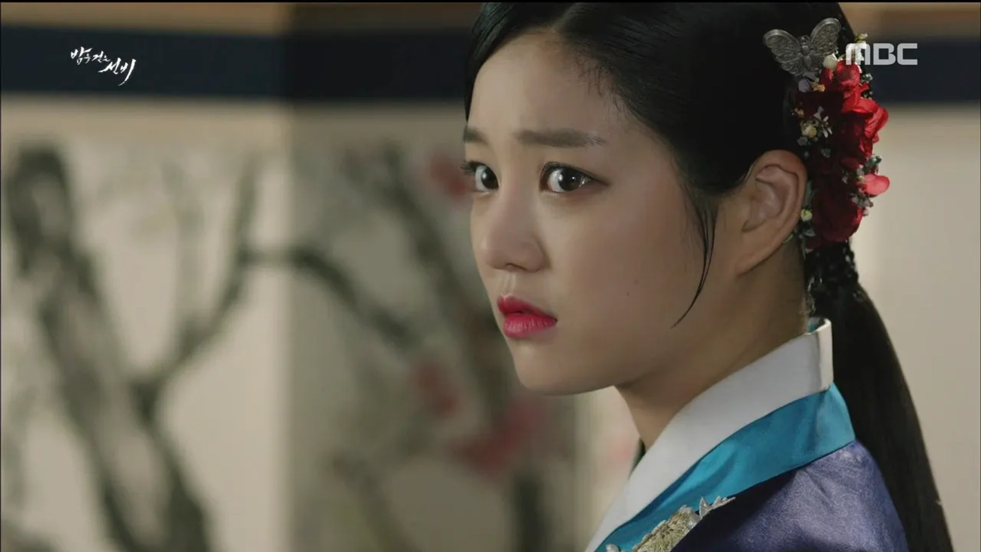 Lee Yoo-Bi in The Scholar Who Walks the Night (2015)