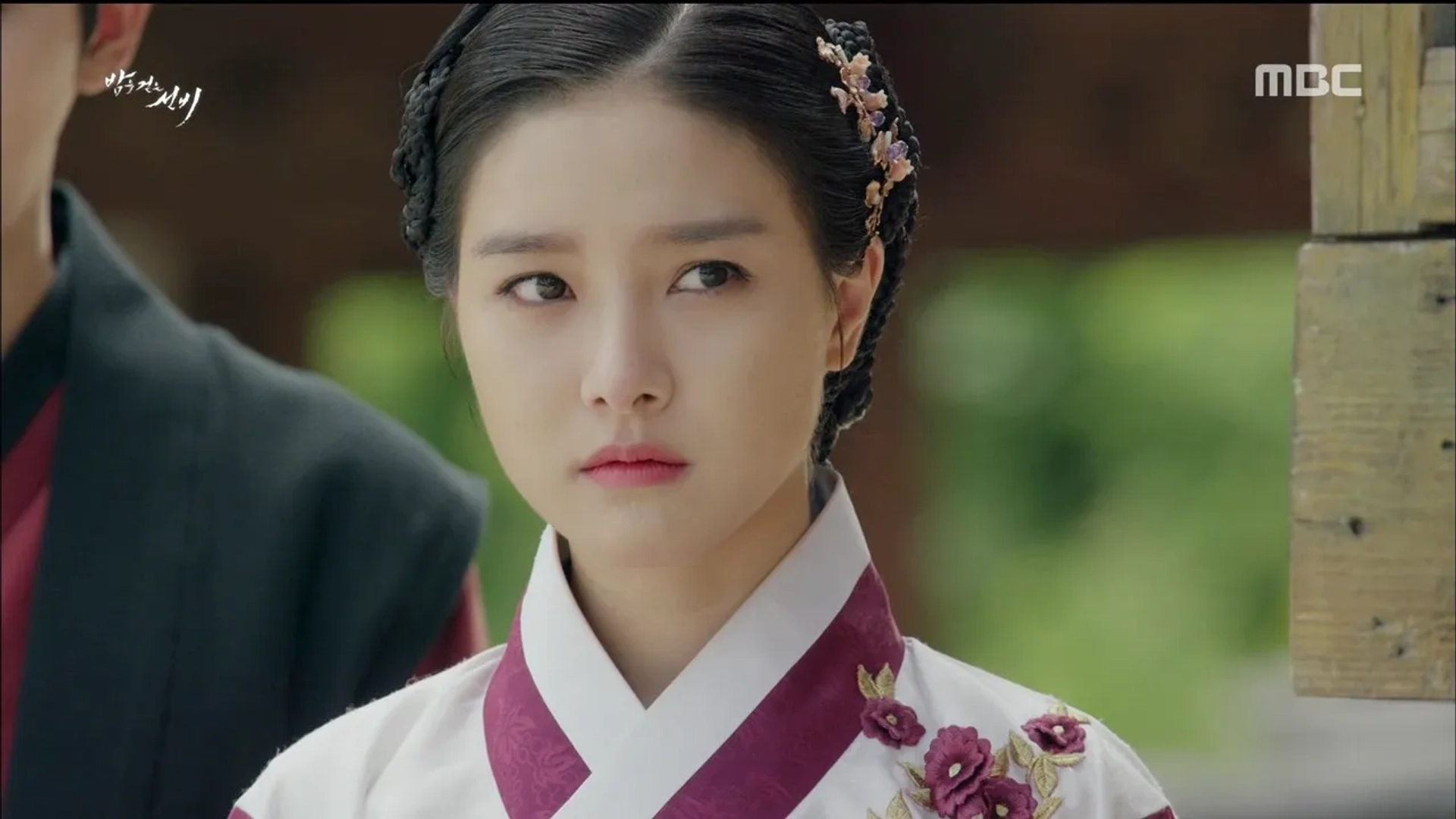 Kim So-eun in The Scholar Who Walks the Night (2015)