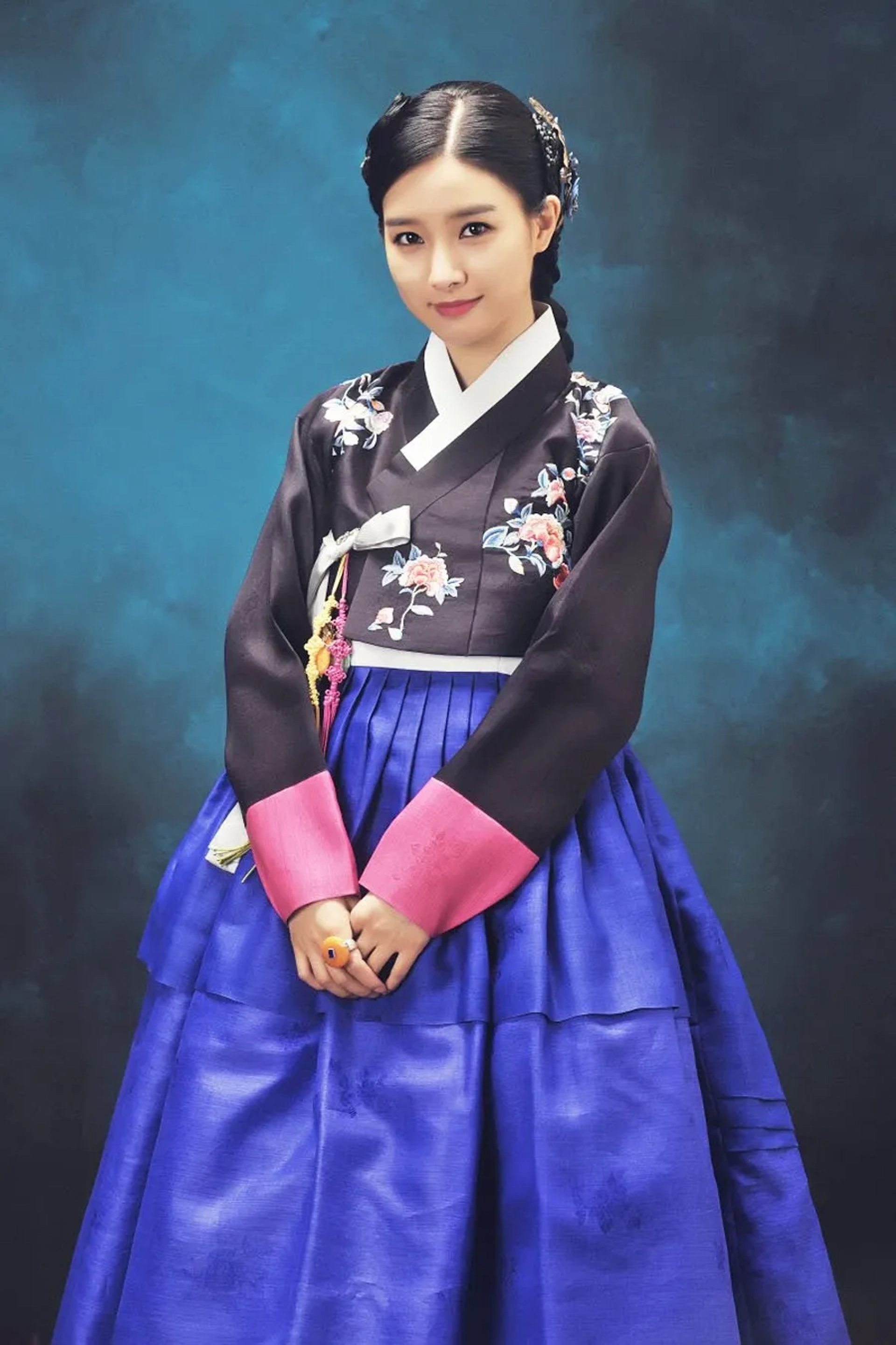 Kim So-eun in The Scholar Who Walks the Night (2015)