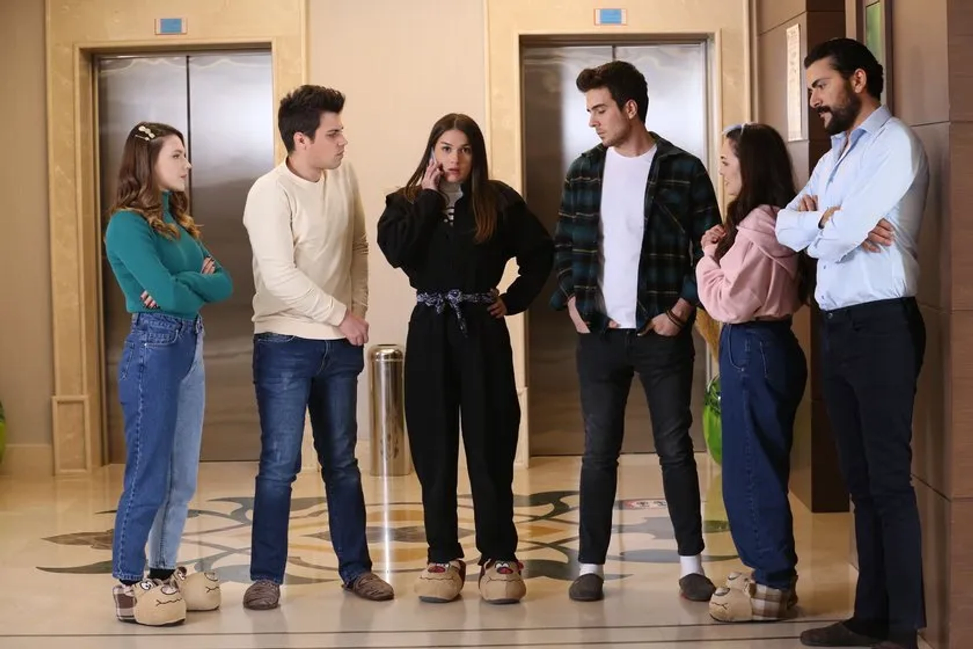 Nilsu Berfin Aktas, Aslihan Kapansahin, Gizem Günes, and Can Kiziltug in Kuzey Yildizi (2019)