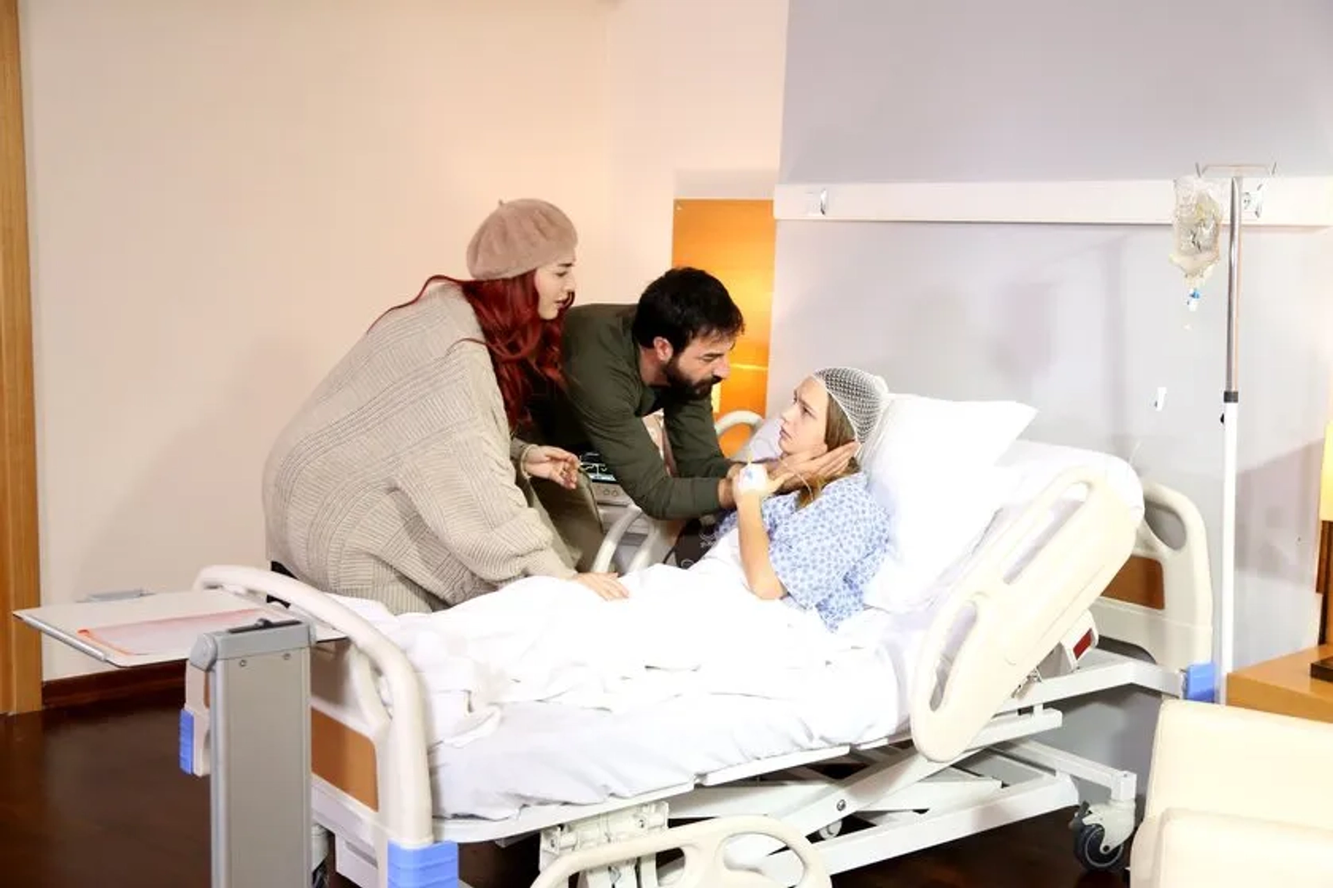 Nilsu Berfin Aktas, Aslihan Güner, and Ismail Demirci in Kuzey Yildizi (2019)