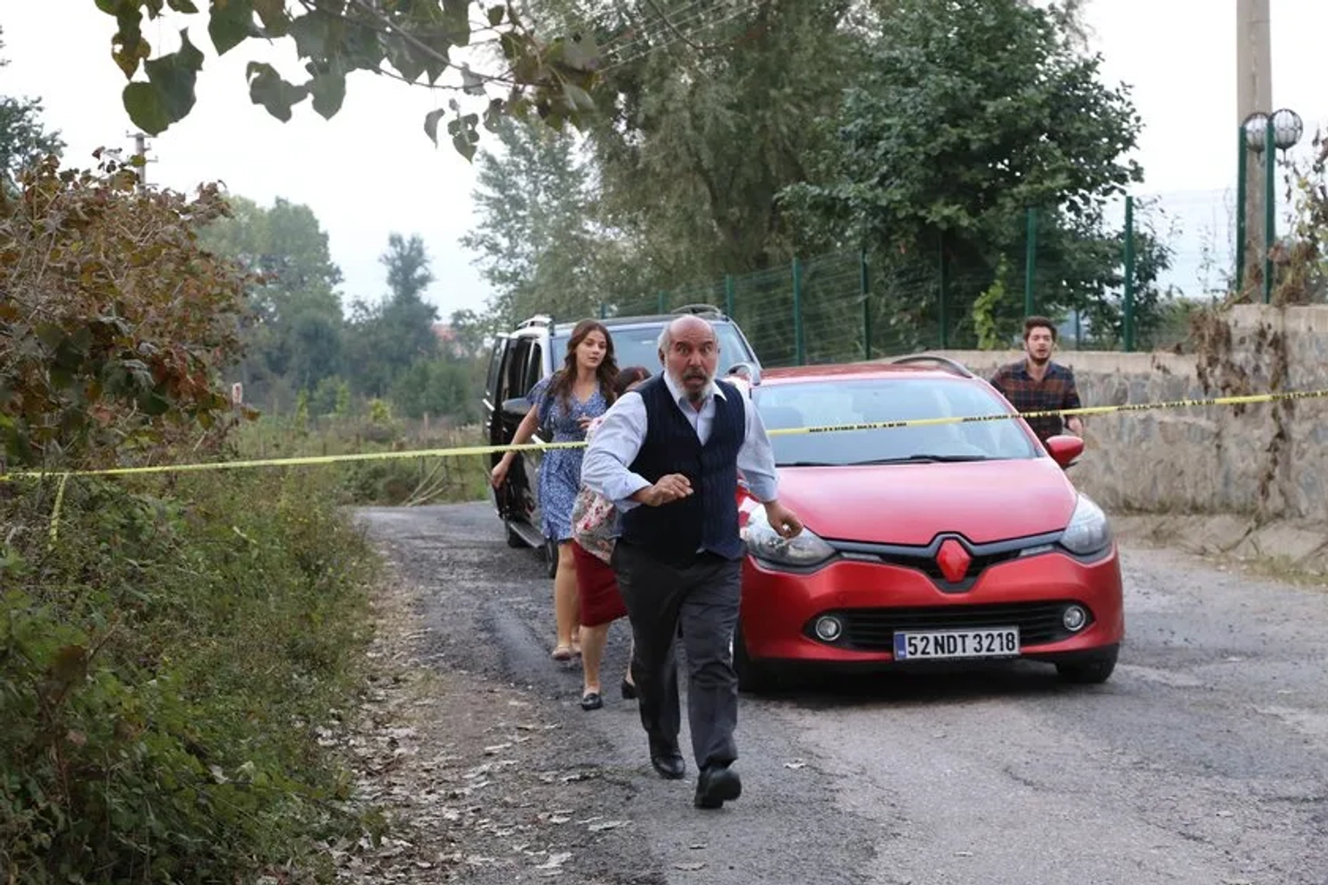 Ecem Çalhan, Hüseyin Soysalan, and Burak Can in Kuzey Yildizi (2019)