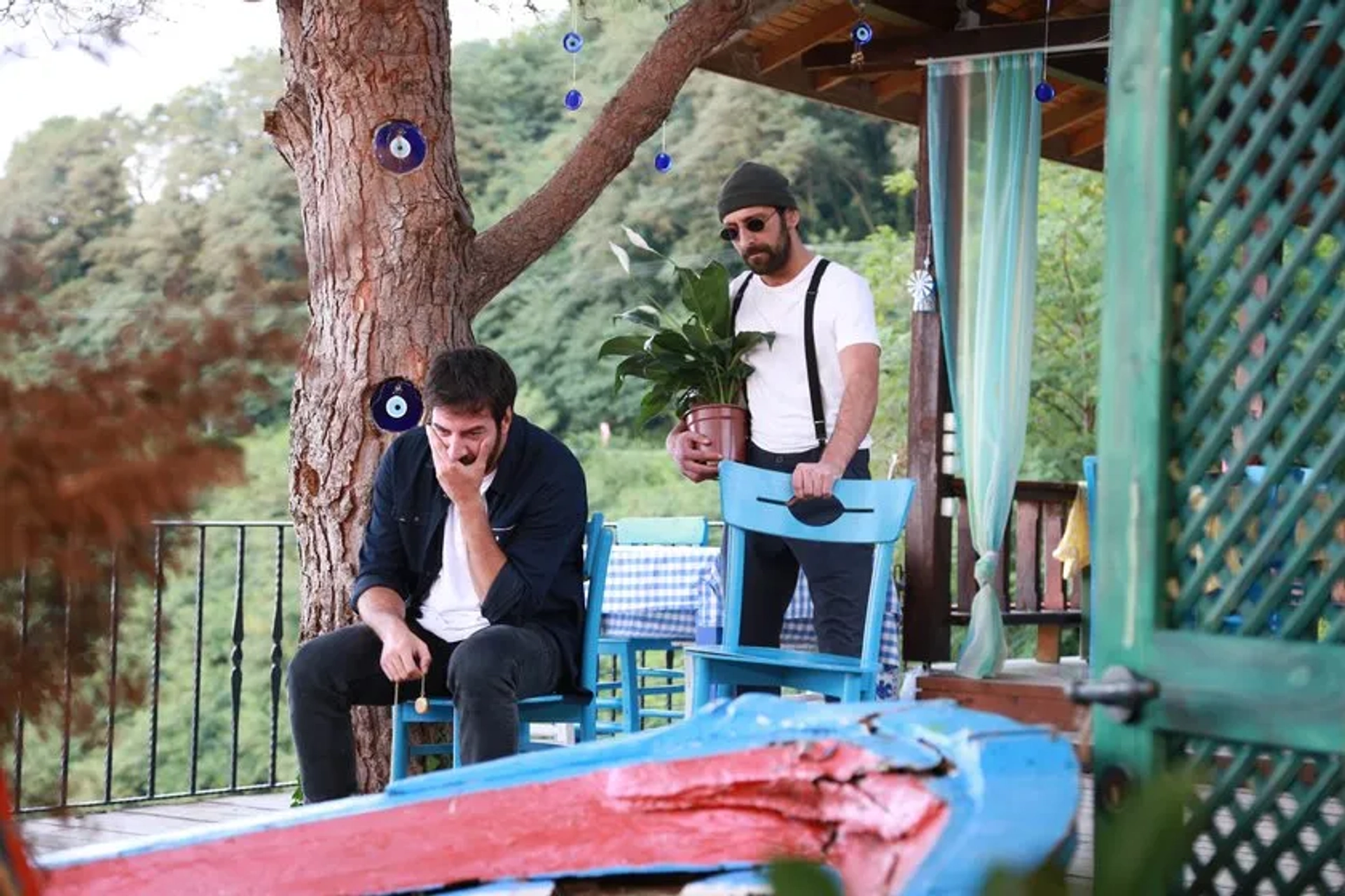 Ismail Demirci and Inan Yilmaz in Kuzey Yildizi (2019)