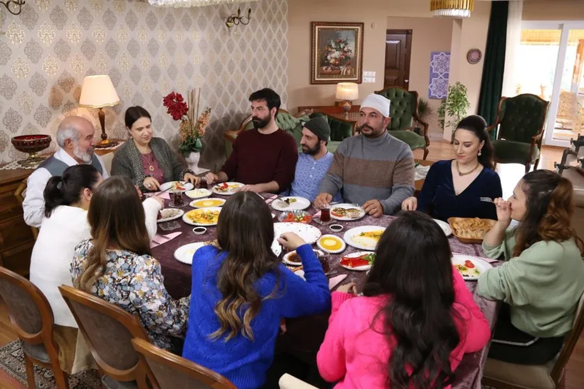 Nilsu Berfin Aktas, Ecem Çalhan, Hüseyin Soysalan, Ugur Demirpehlivan, Aslihan Kapansahin, Merve Sen, Toygan Avanoglu, Ismail Demirci, Inan Yilmaz, and Gizem Günes in Kuzey Yildizi (2019)