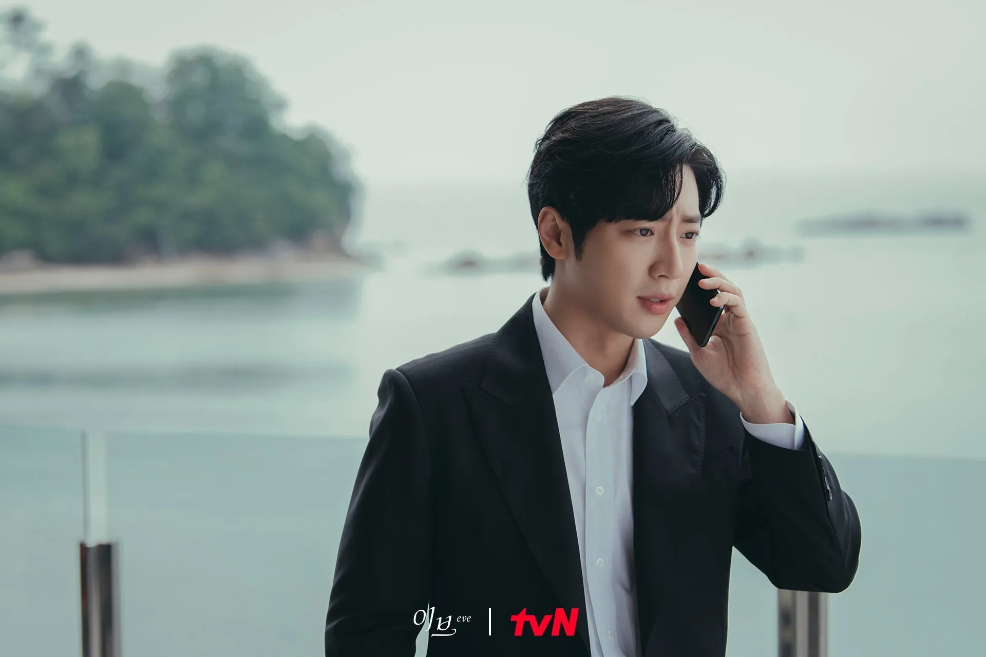 Lee Sang-Yeob in Eve (2022)