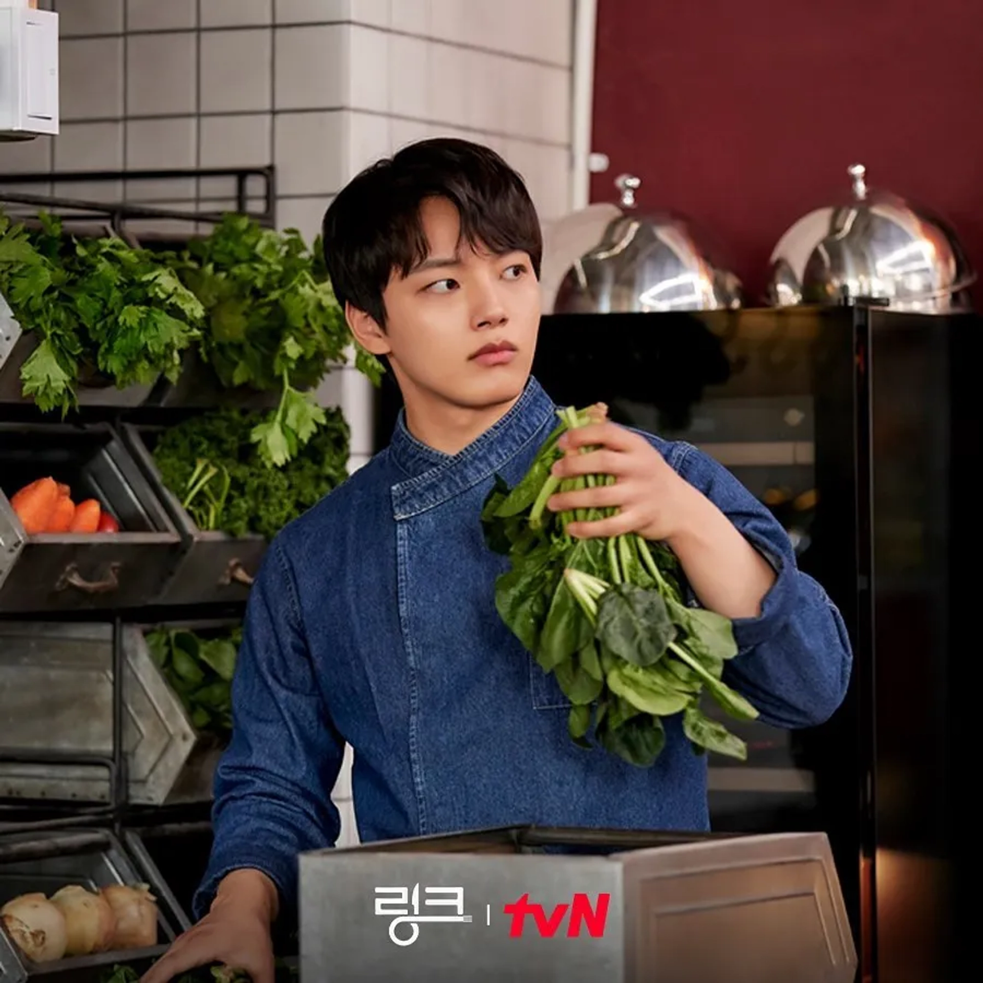 Yeo Jin-goo in Link: Eat, Love, Kill (2022)