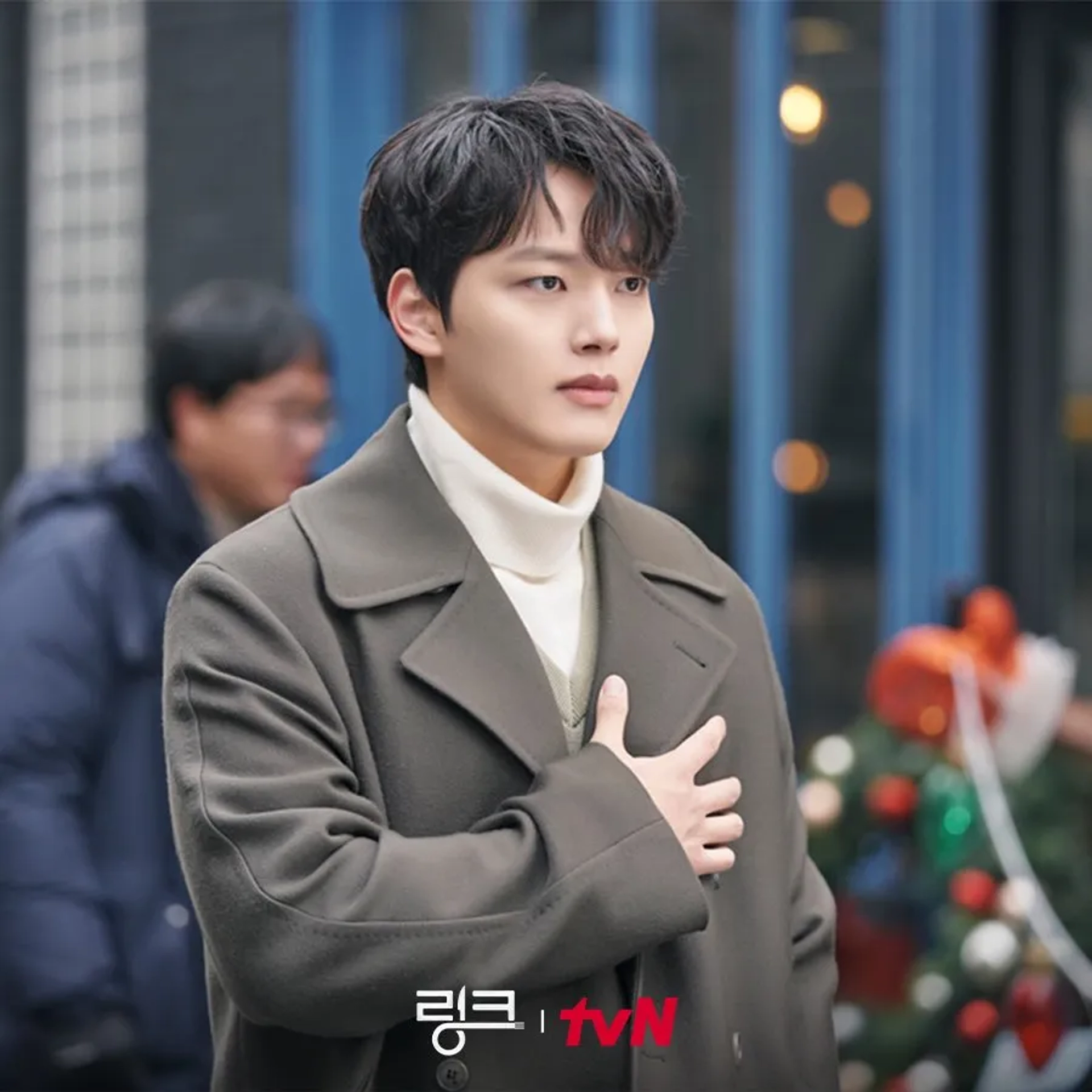 Yeo Jin-goo in Link: Eat, Love, Kill (2022)