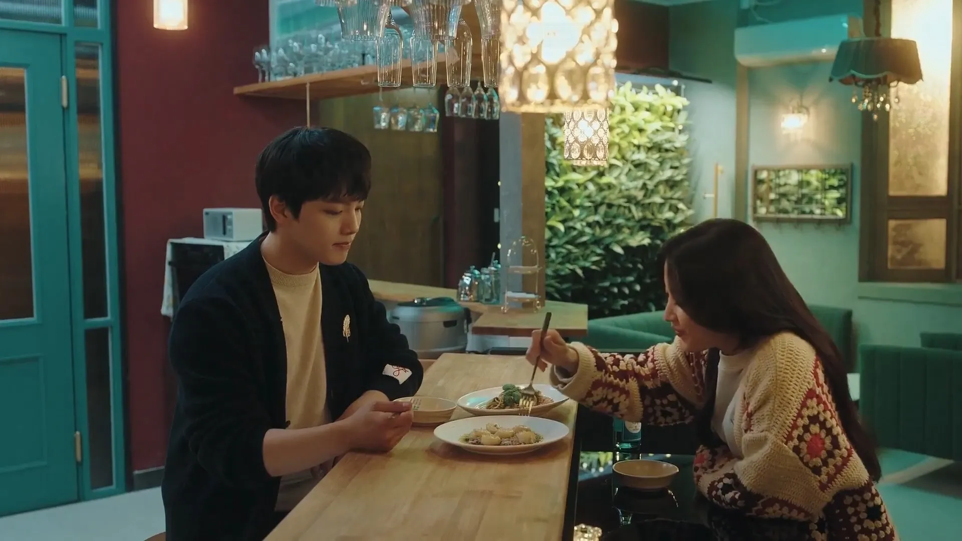 Yeo Jin-goo and Moon Ga-young in Link: Eat, Love, Kill (2022)