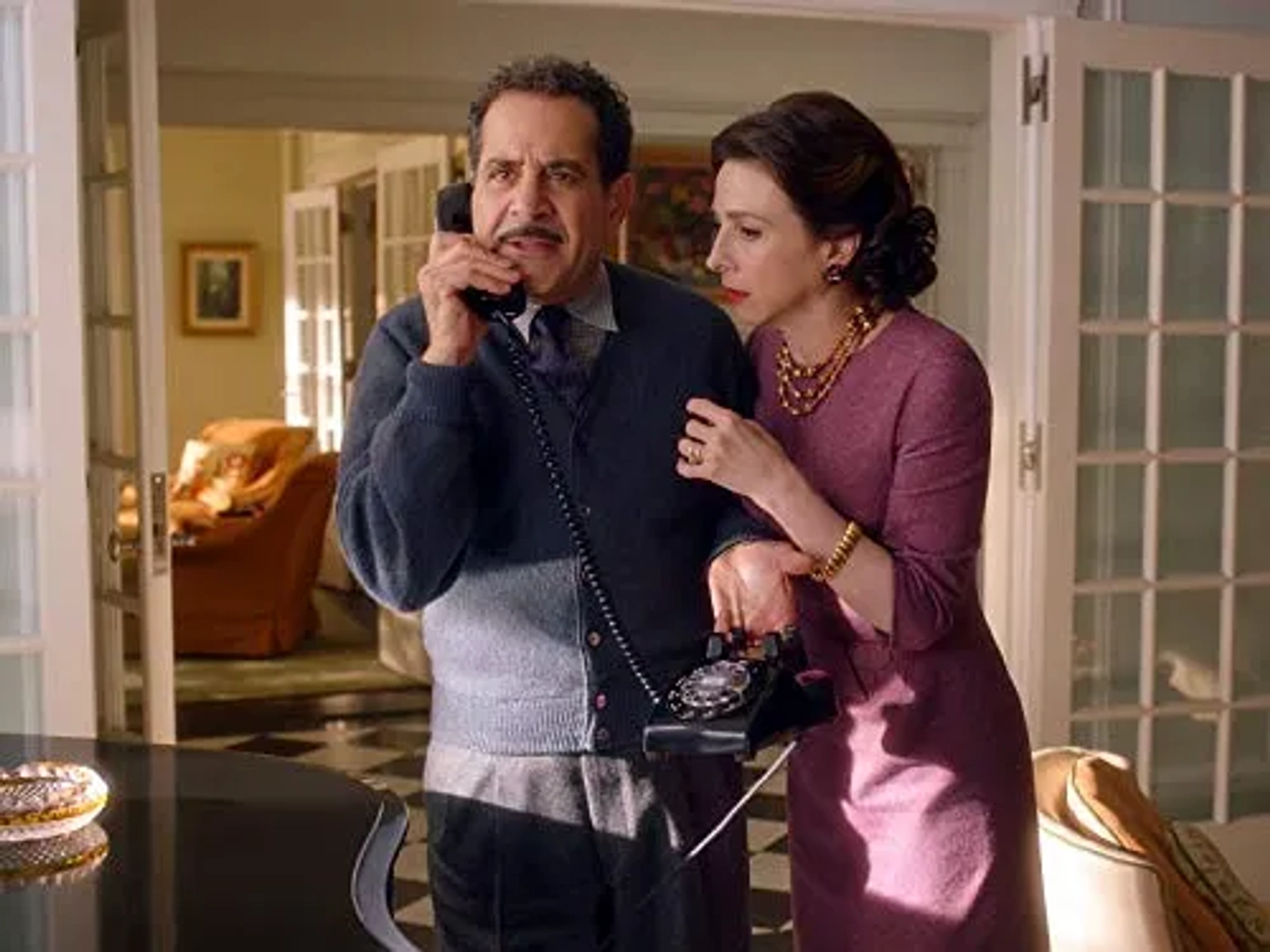 Tony Shalhoub and Marin Hinkle in The Marvelous Mrs. Maisel (2017)