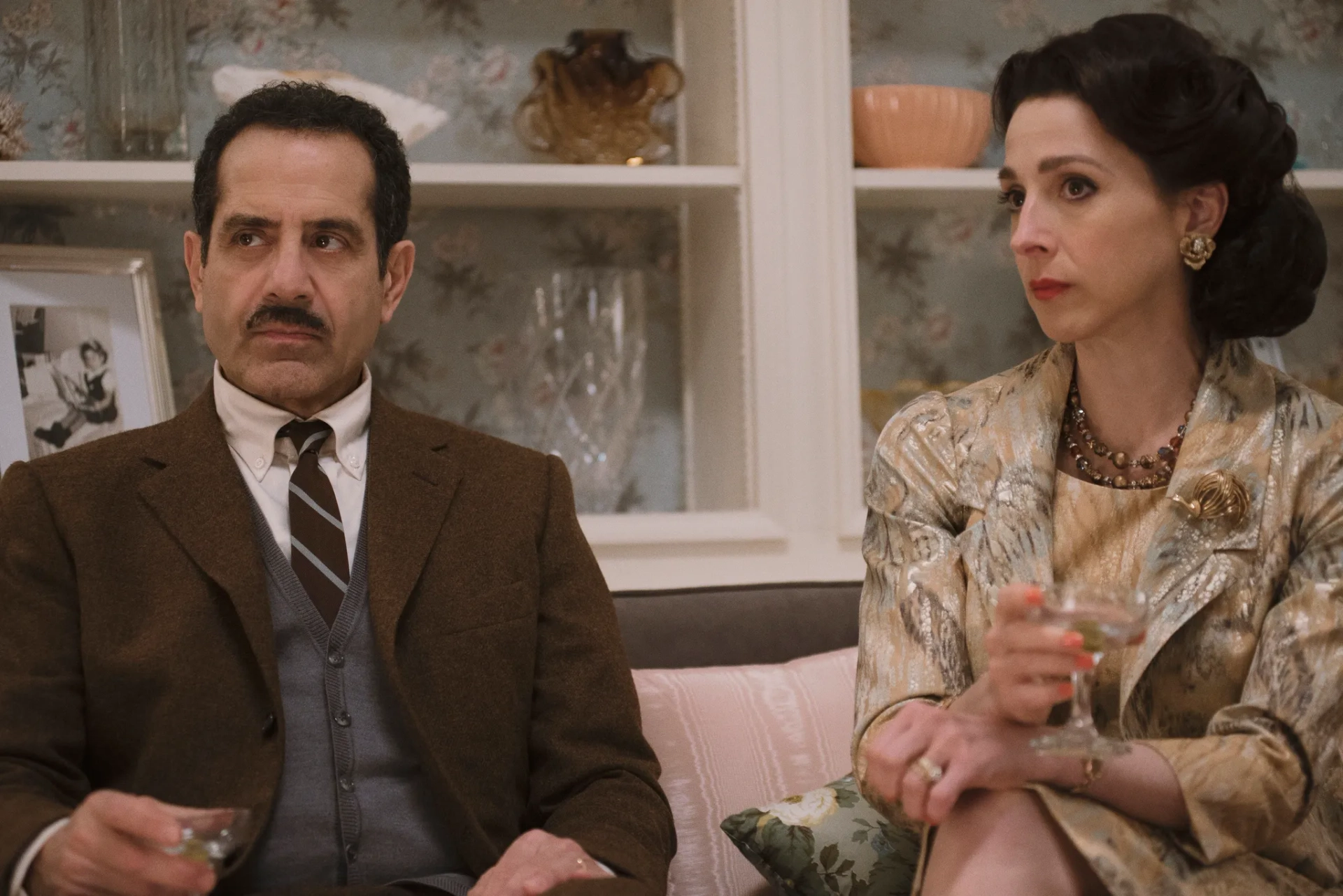 Tony Shalhoub and Marin Hinkle in The Marvelous Mrs. Maisel (2017)