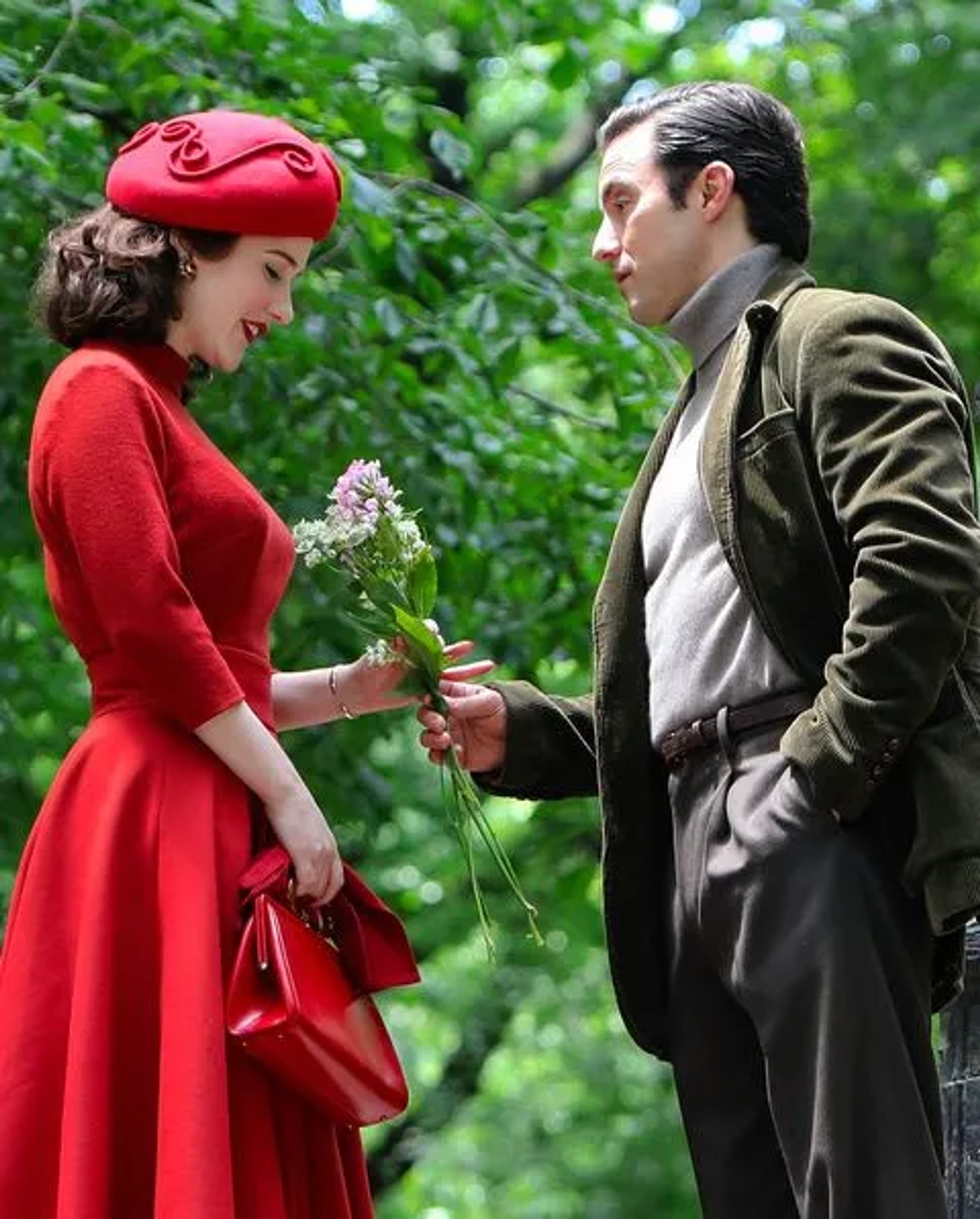 Milo Ventimiglia and Rachel Brosnahan in The Marvelous Mrs. Maisel: Ethan... Esther... Chaim (2022)