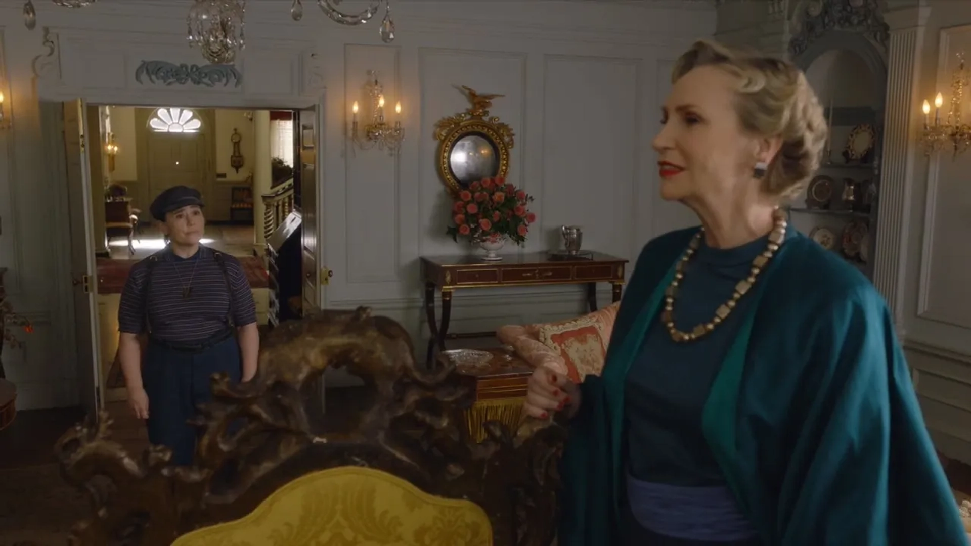 Alex Borstein and Jane Lynch in The Marvelous Mrs. Maisel (2017)