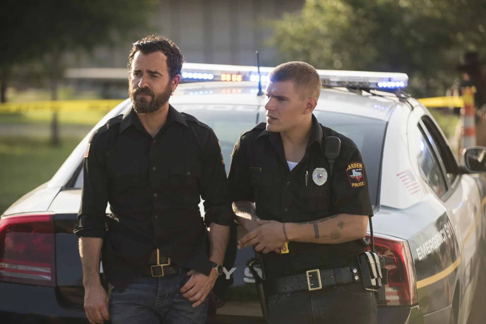 Justin Theroux and Chris Zylka in The Leftovers (2014)