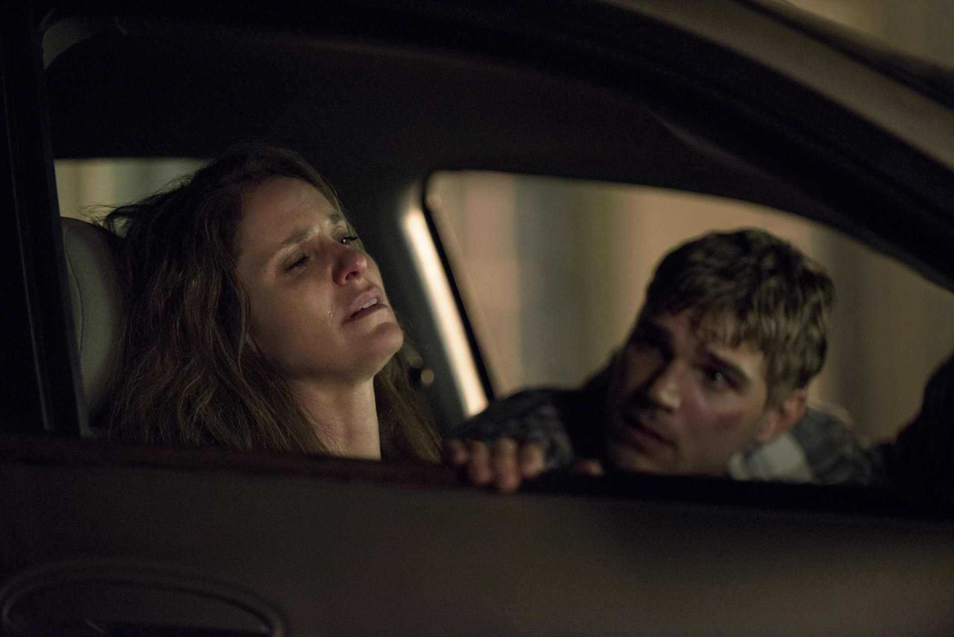 Amy Brenneman and Chris Zylka in The Leftovers (2014)