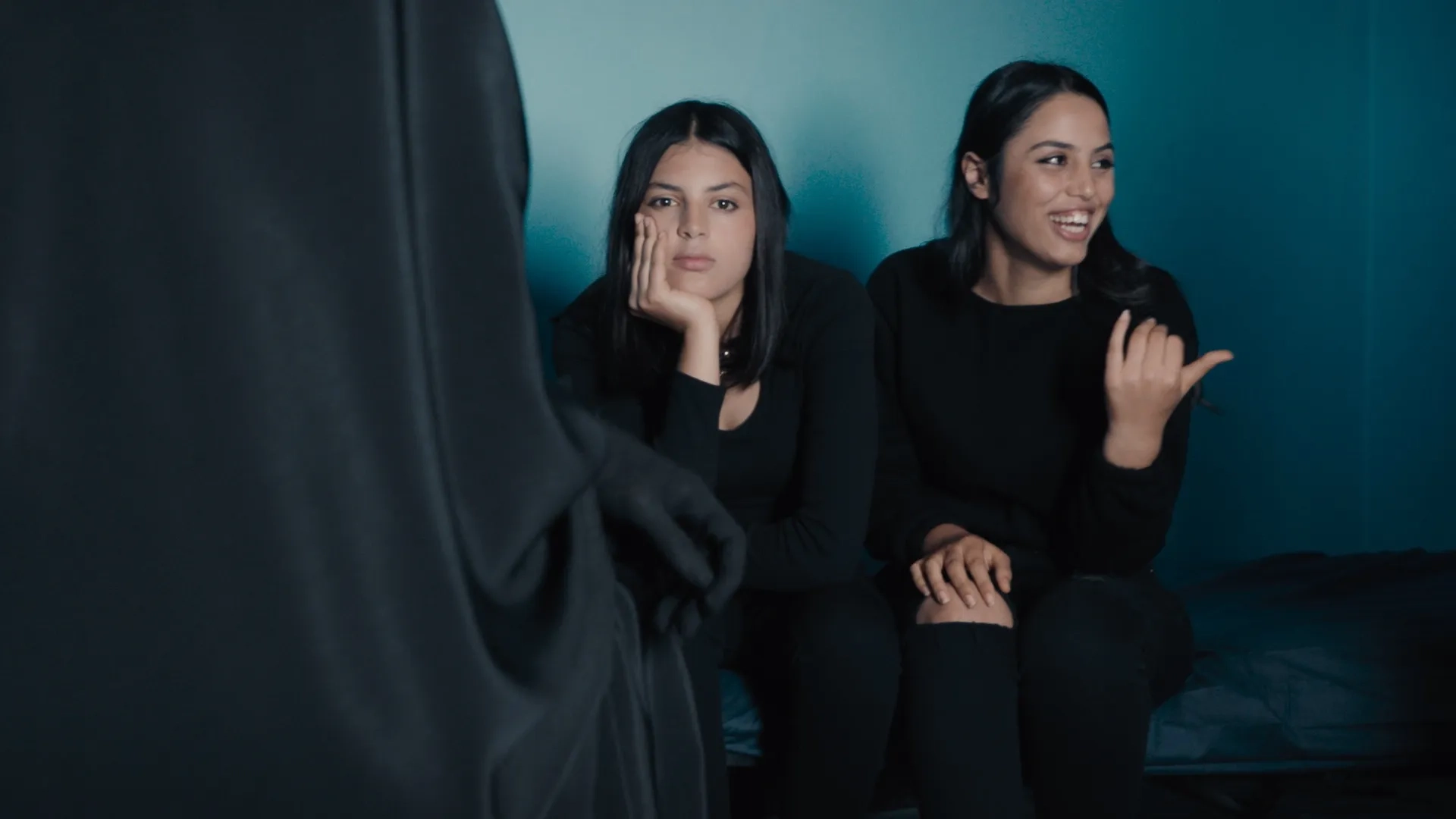 مستند چهار دختر (Four Daughters 2023)