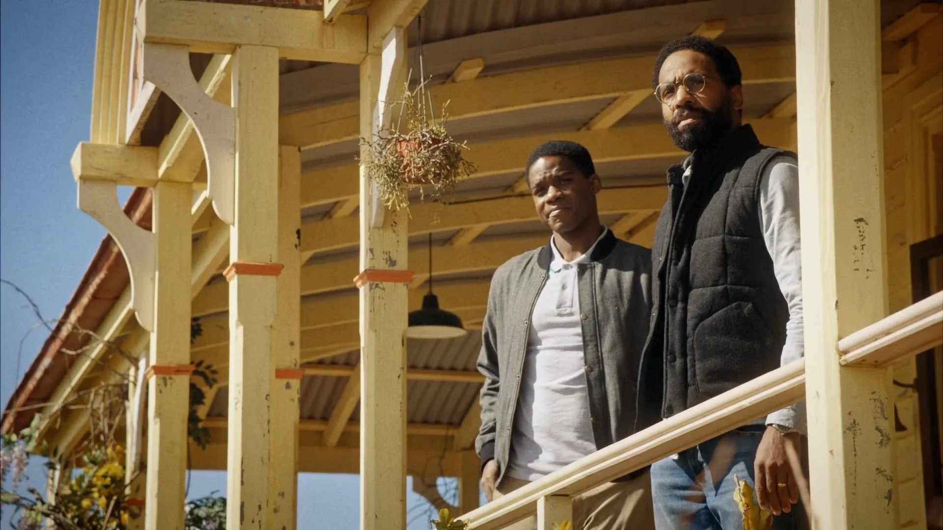 Kevin Carroll and Jovan Adepo in The Leftovers (2014)