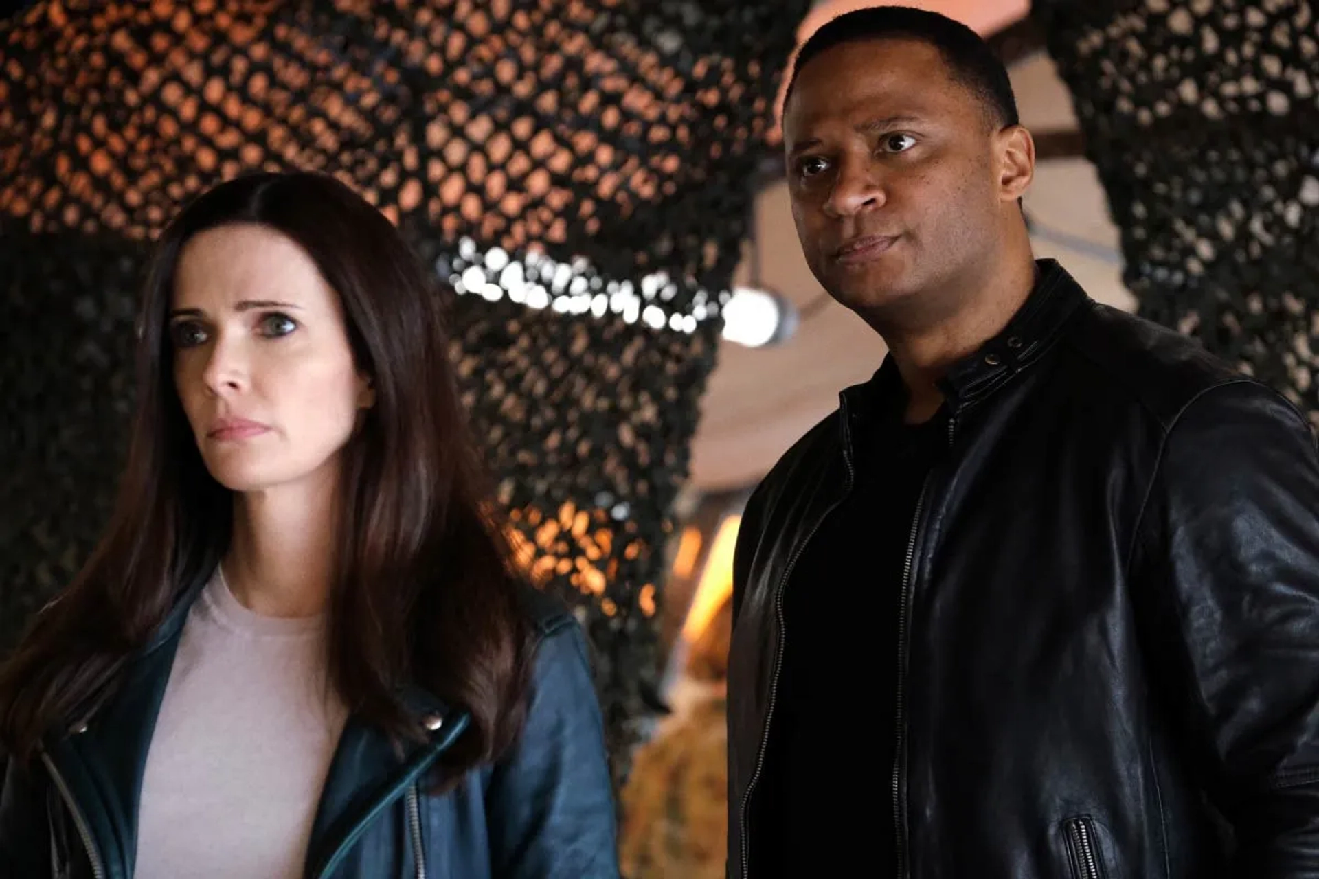 David Ramsey and Elizabeth Tulloch in Superman & Lois (2021)