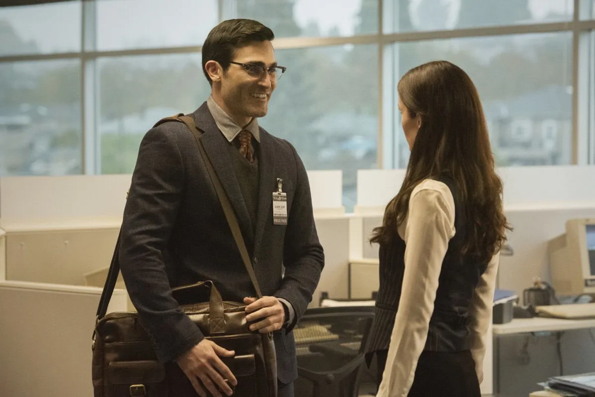 Tyler Hoechlin and Elizabeth Tulloch in Superman & Lois (2021)