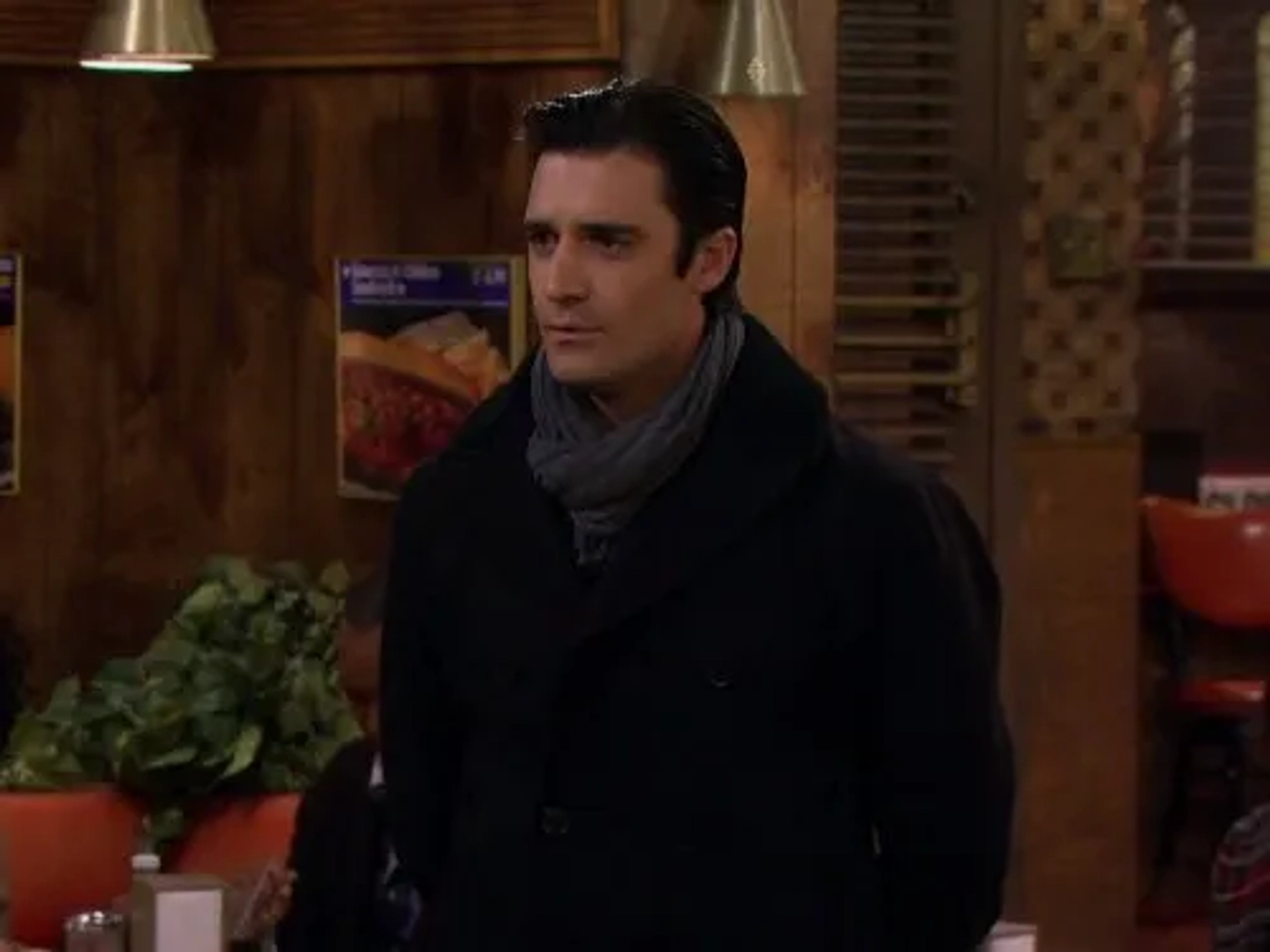 Gilles Marini in 2 Broke Girls (2011)