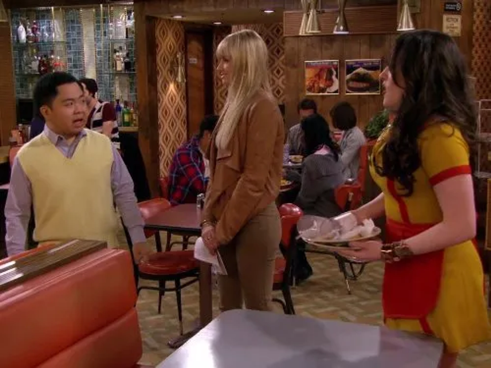 Kat Dennings, Matthew Moy, and Beth Behrs in 2 Broke Girls (2011)