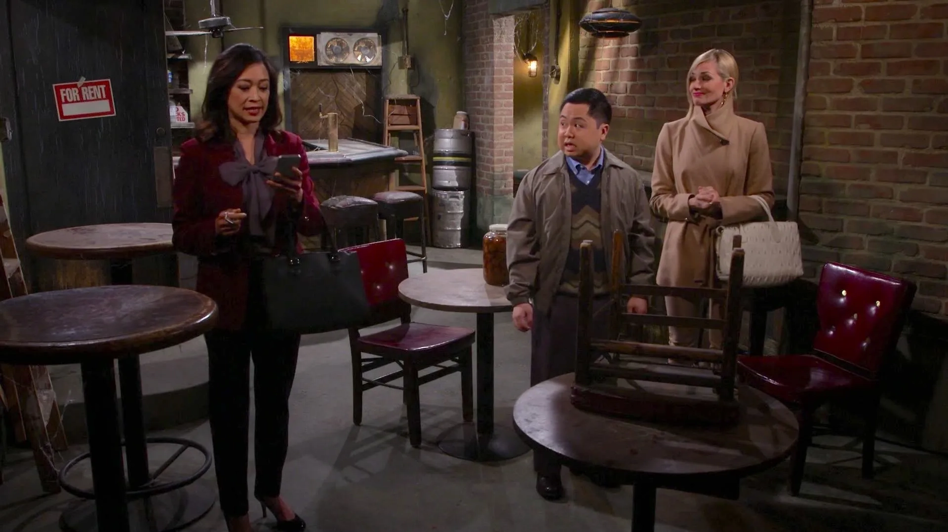 Camille Chen, Matthew Moy, and Beth Behrs in 2 Broke Girls (2011)