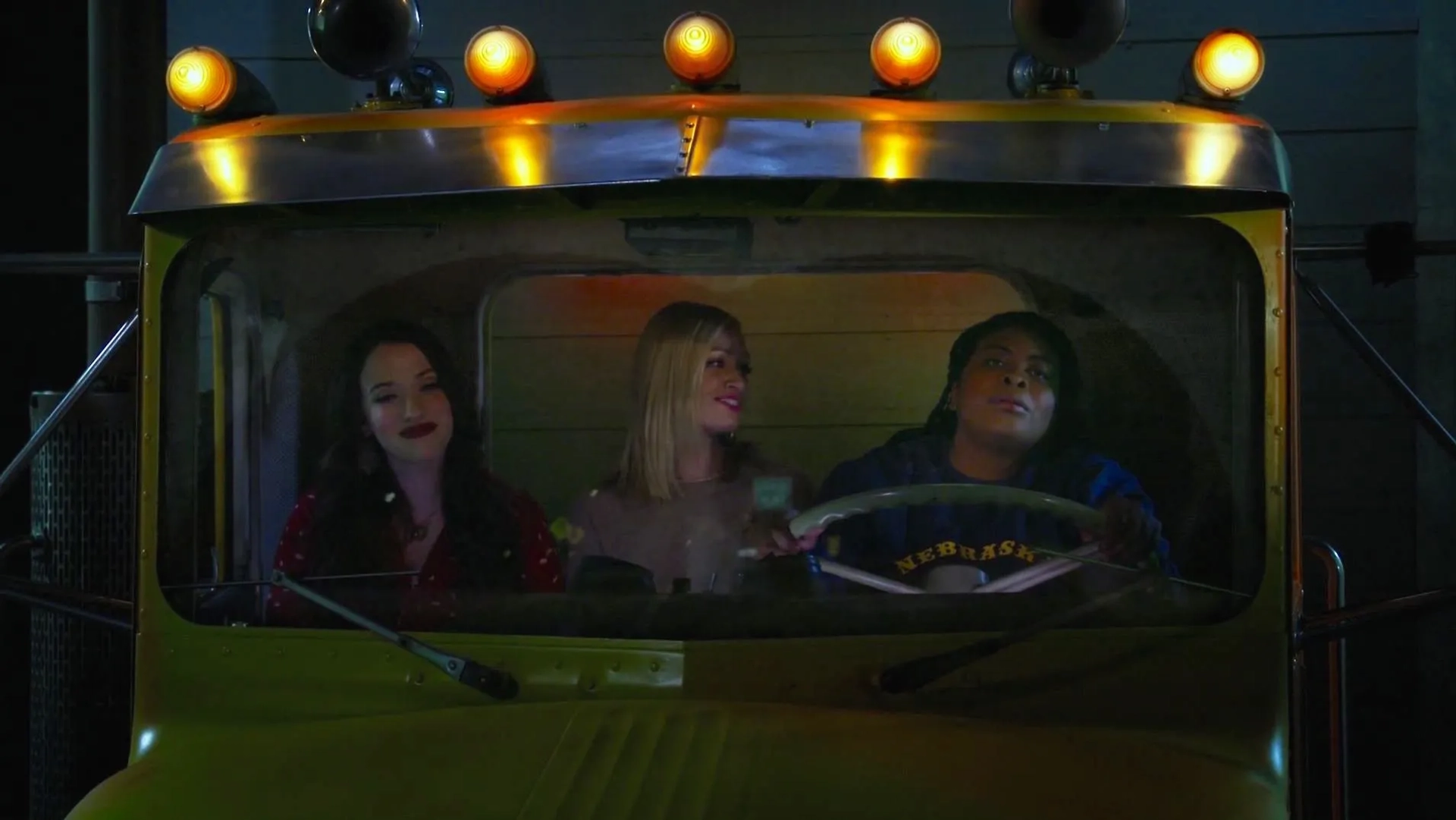 Kat Dennings, Beth Behrs, and Lateefah Holder in 2 Broke Girls (2011)