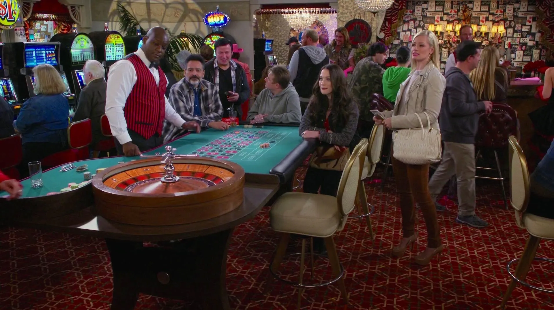 Kat Dennings, Jason Sims-Prewitt, and Beth Behrs in 2 Broke Girls (2011)