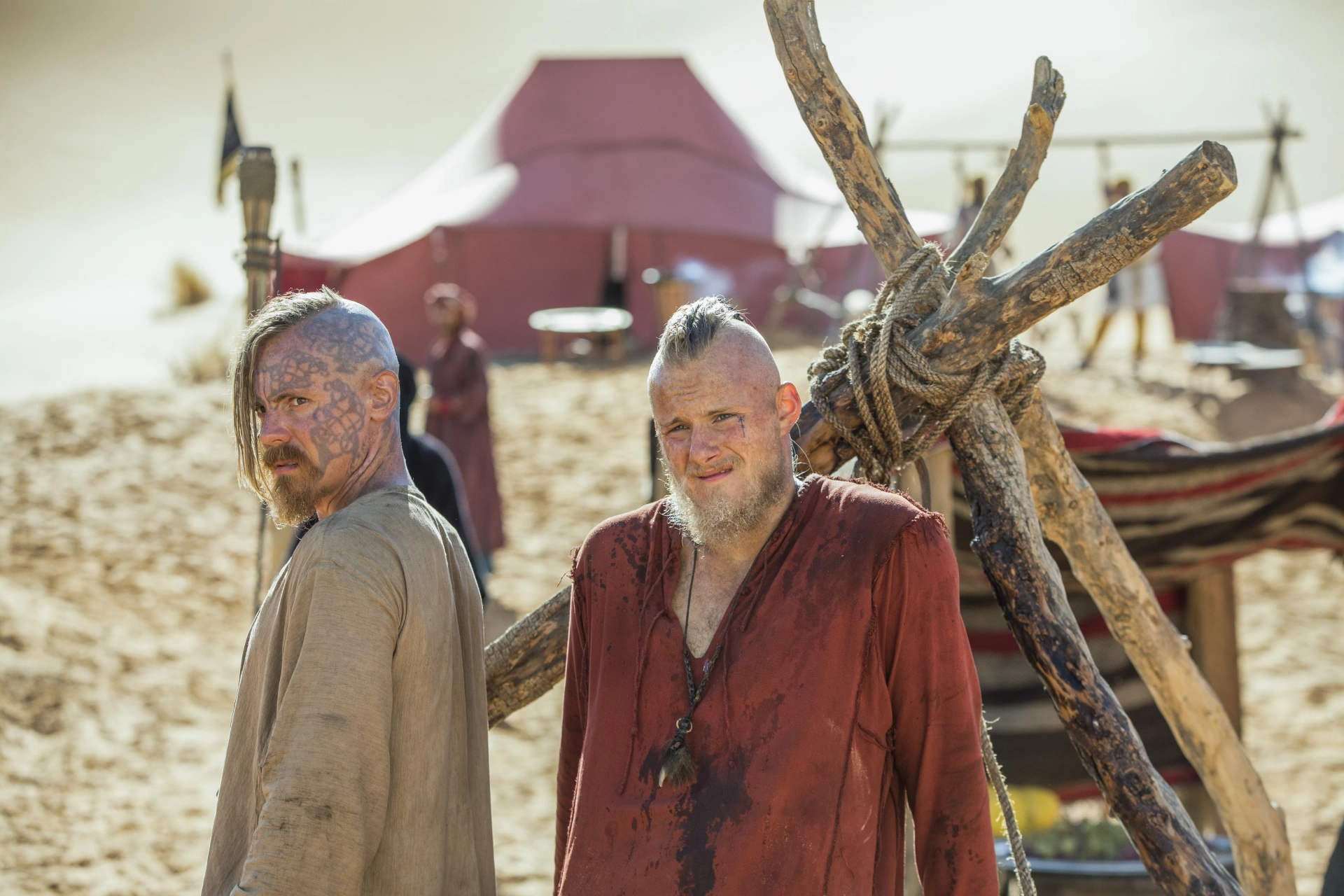 Jasper Pääkkönen and Alexander Ludwig in Vikings (2013)