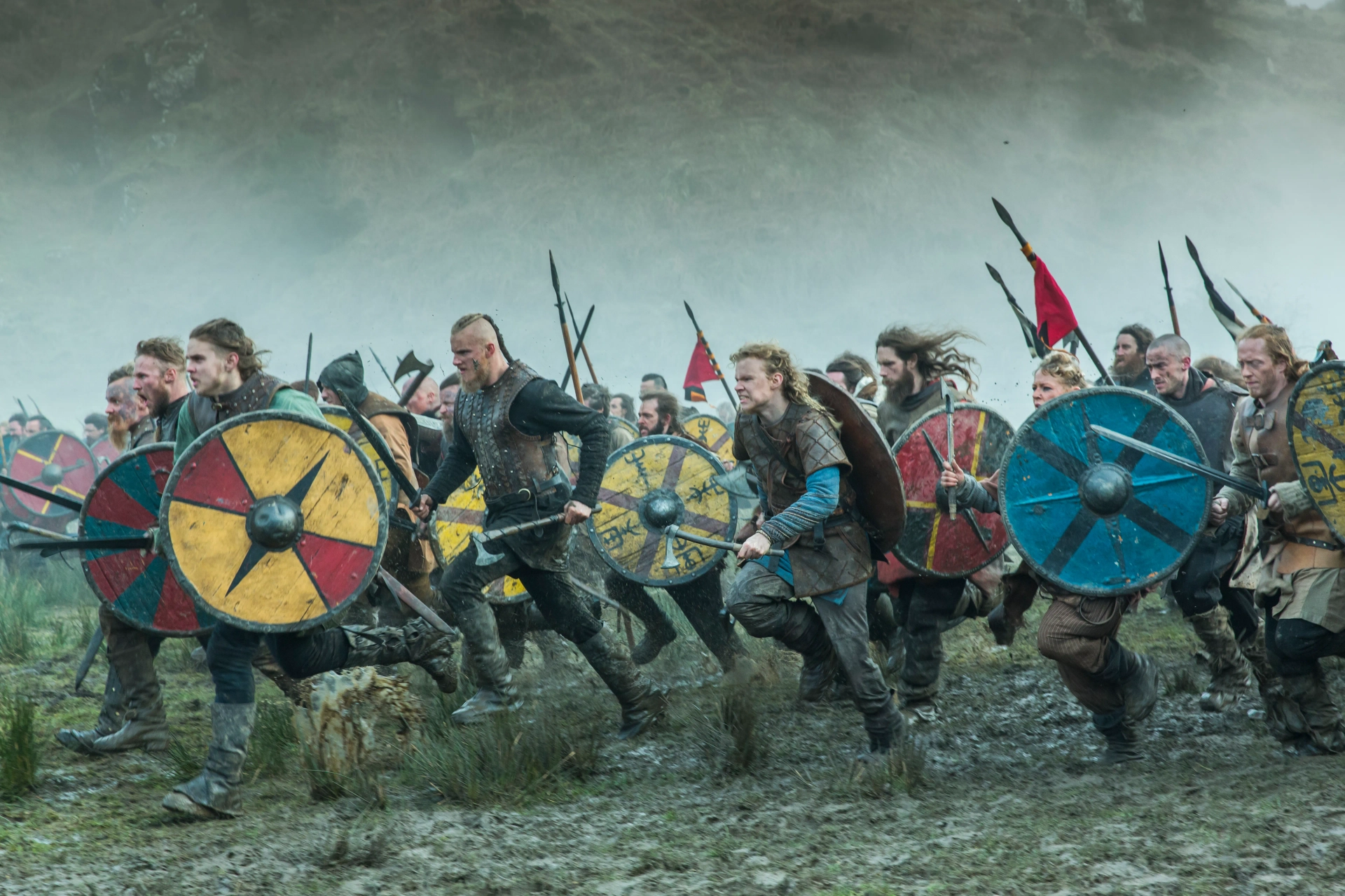 Peter Franzén, Jasper Pääkkönen, Lisa Duggan, Alexander Ludwig, Jordan Patrick Smith, Marco Ilsø, and Linnéa Lindström in Vikings (2013)