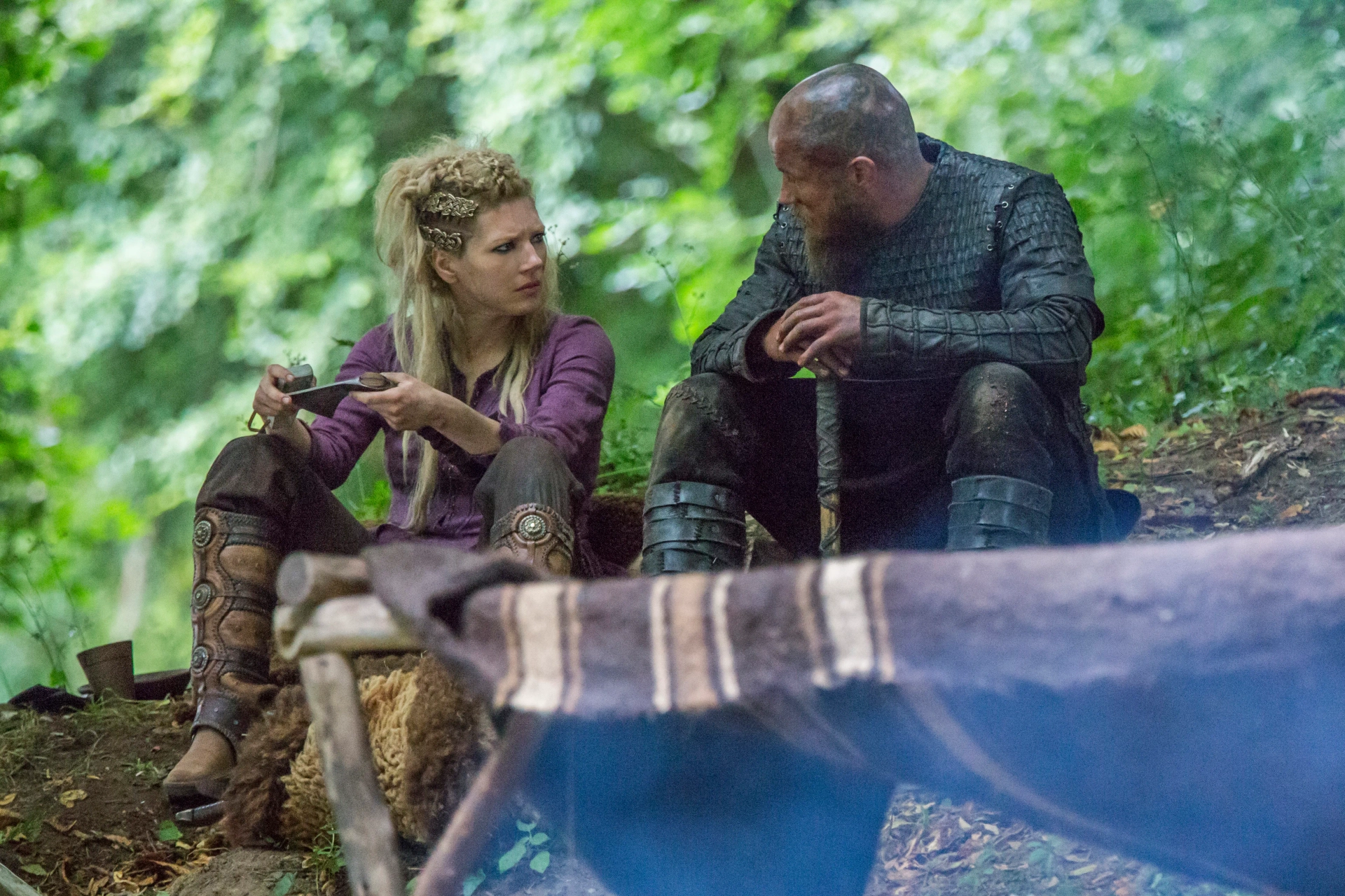 Katheryn Winnick and Travis Fimmel in Vikings (2013)