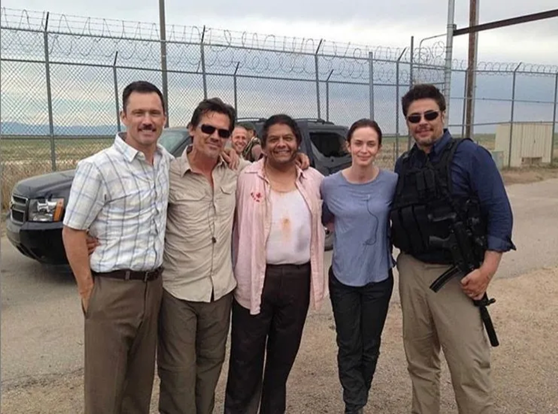 Josh Brolin, Benicio Del Toro, Jeffrey Donovan, and Emily Blunt in Sicario (2015)