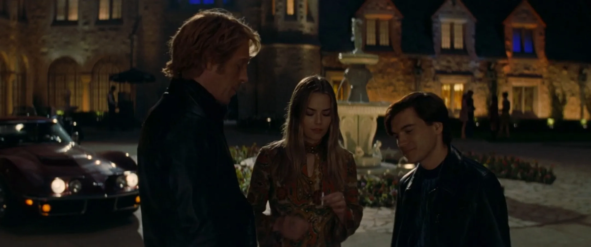 Emile Hirsch, Damian Lewis, and Rebecca Rittenhouse in Once Upon a Time in Hollywood (2019)