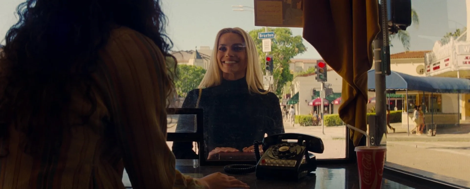 Kate Berlant and Margot Robbie in Once Upon a Time in Hollywood (2019)