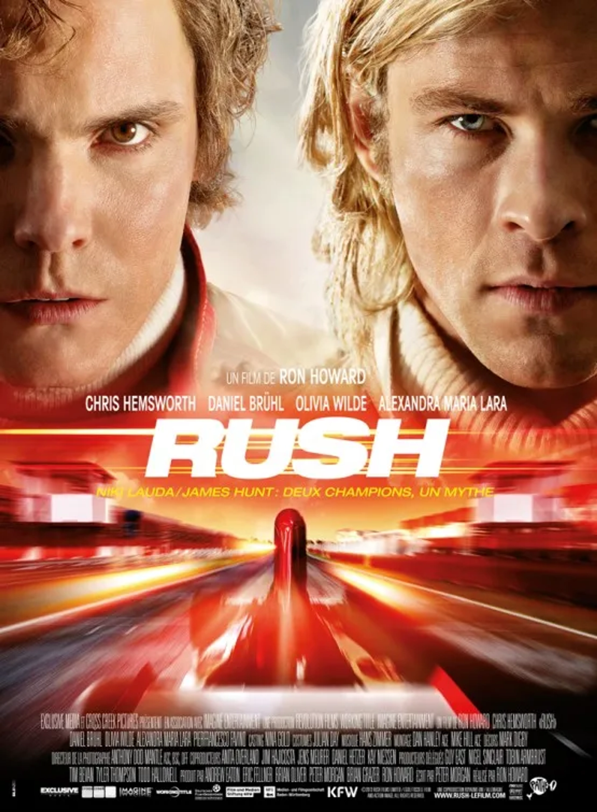 Daniel Brühl and Chris Hemsworth in Rush (2013)