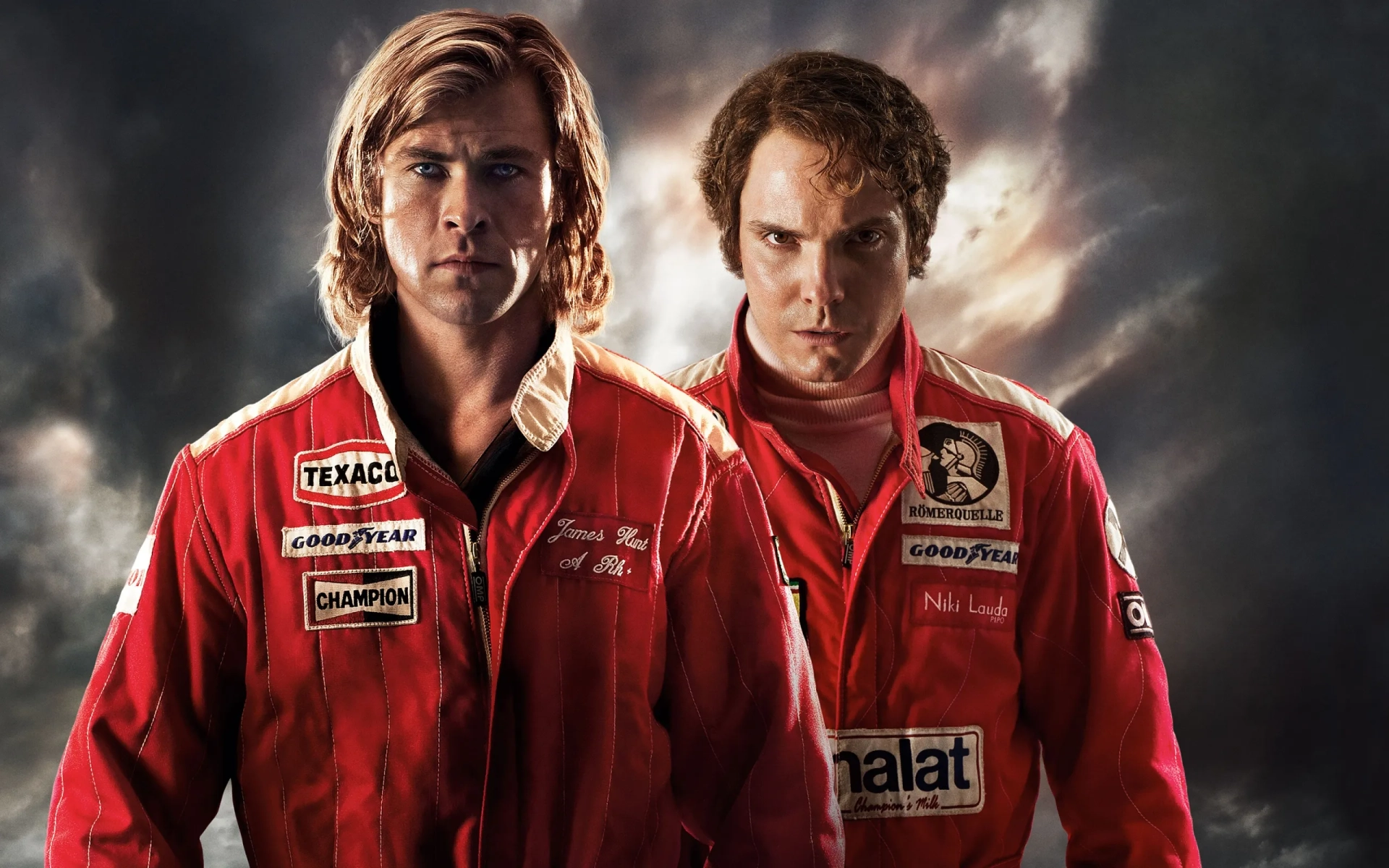 Daniel Brühl and Chris Hemsworth in Rush (2013)