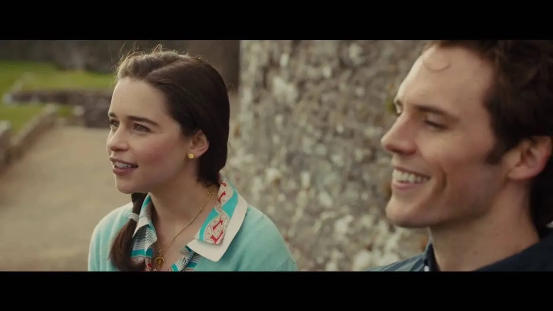 Sam Claflin and Emilia Clarke in Me Before You (2016)