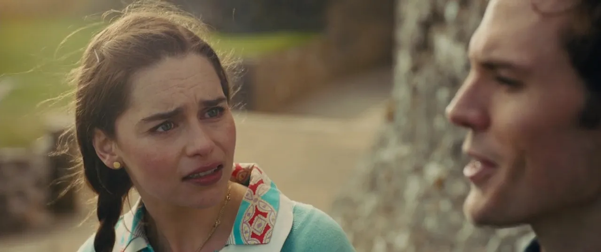 Sam Claflin and Emilia Clarke in Me Before You (2016)