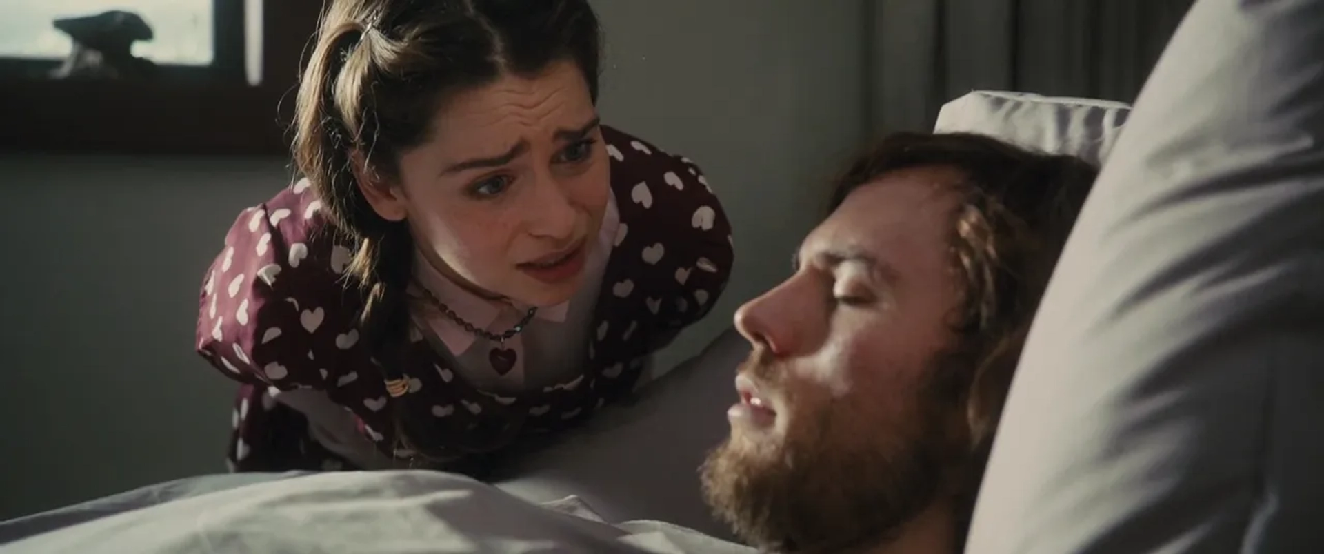 Sam Claflin and Emilia Clarke in Me Before You (2016)