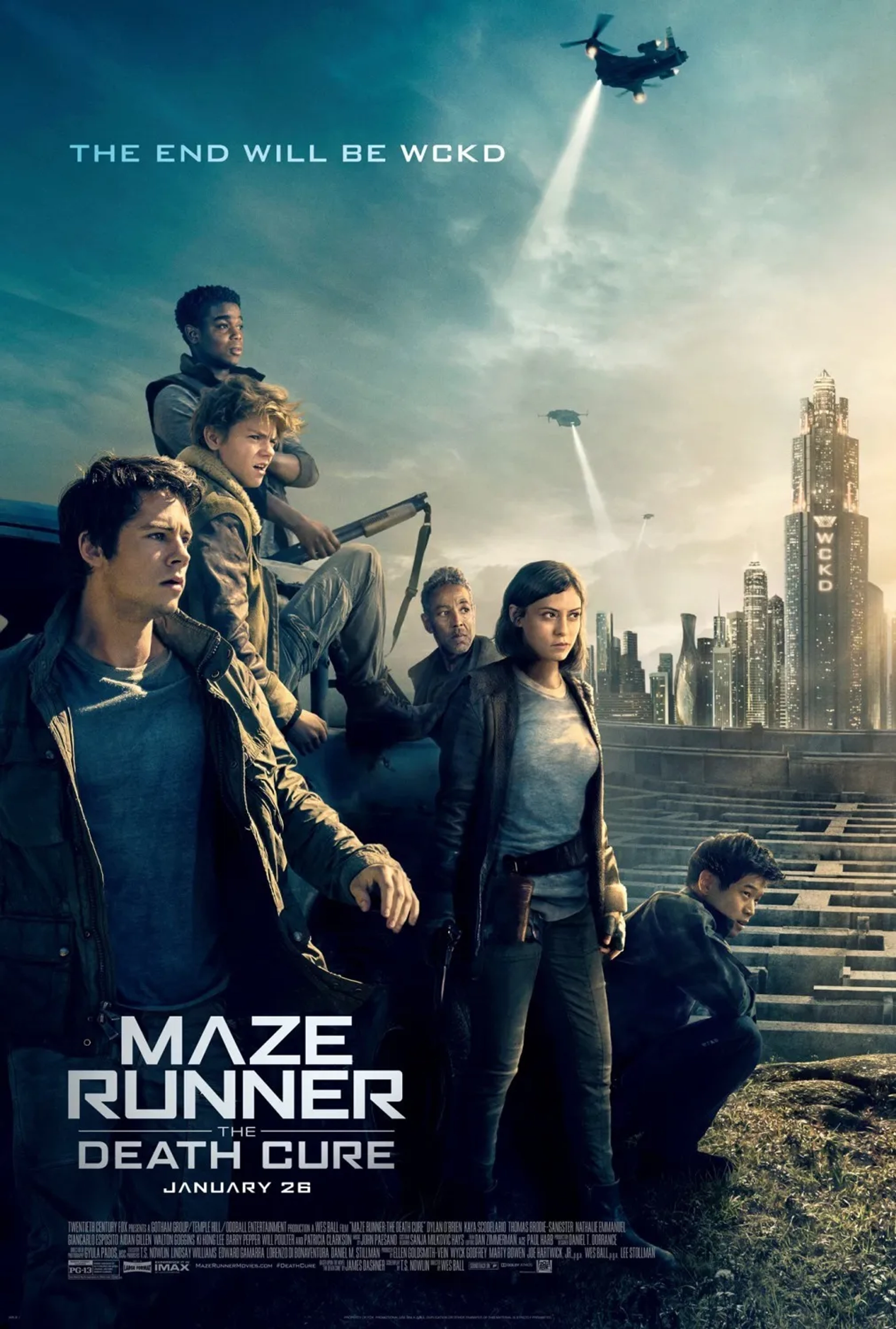 Giancarlo Esposito, Thomas Brodie-Sangster, Dexter Darden, Dylan O'Brien, Ki Hong Lee, and Rosa Salazar in Maze Runner: The Death Cure (2018)