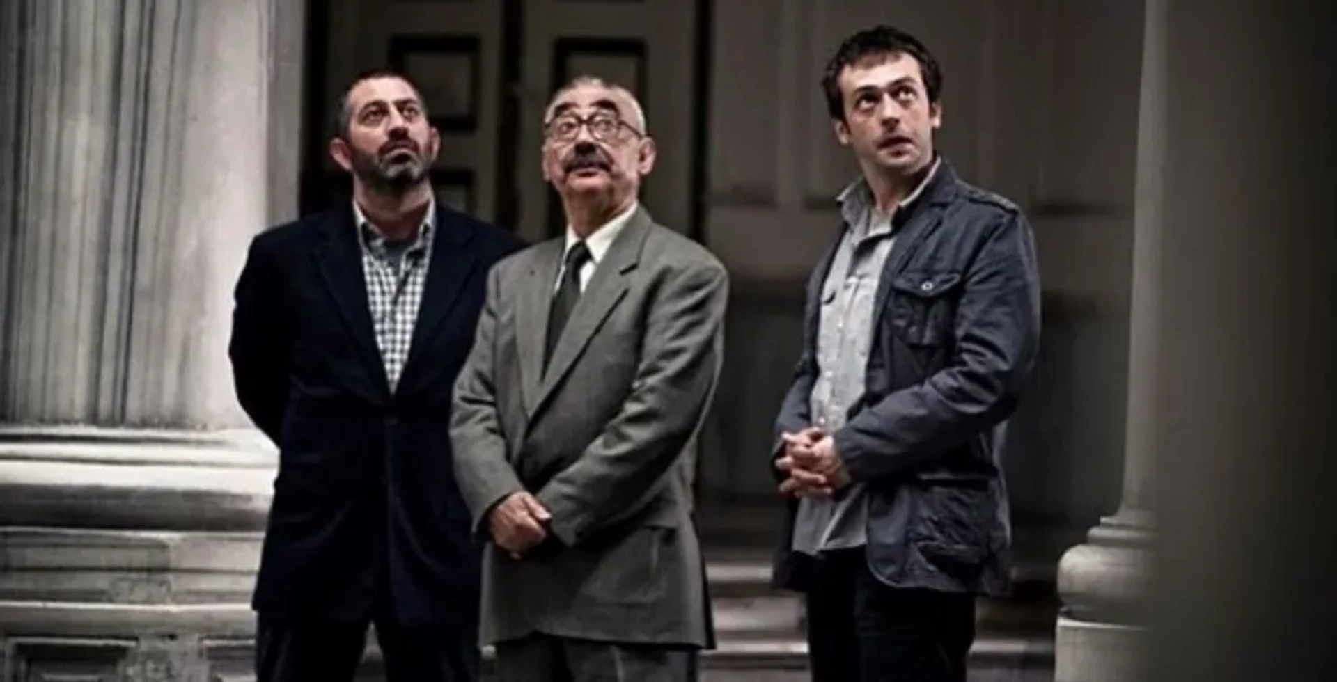 Sener Sen, Cem Yilmaz, and Okan Yalabik in Hunting Season (2010)