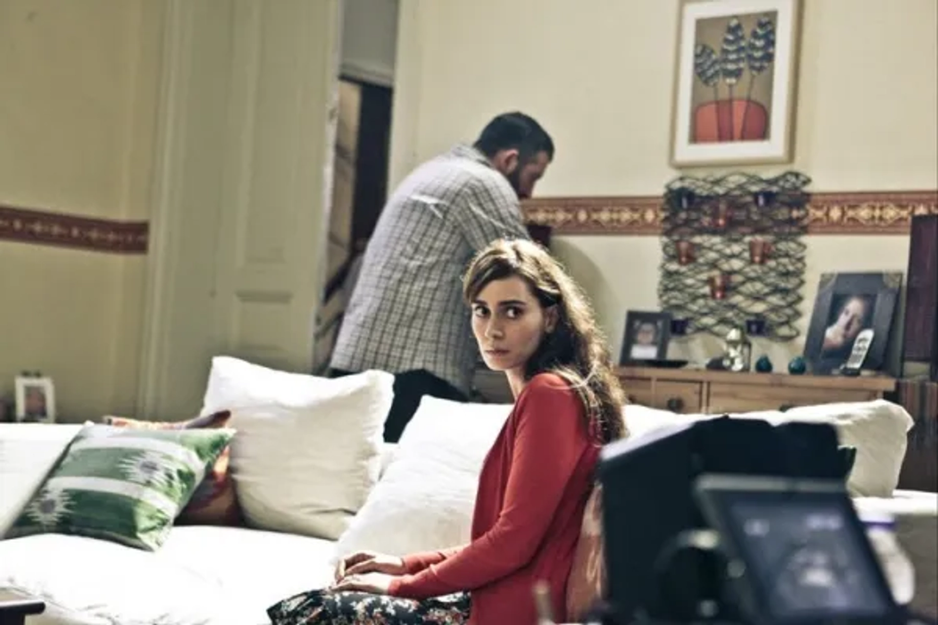 Cem Yilmaz and Melisa Sözen in Hunting Season (2010)