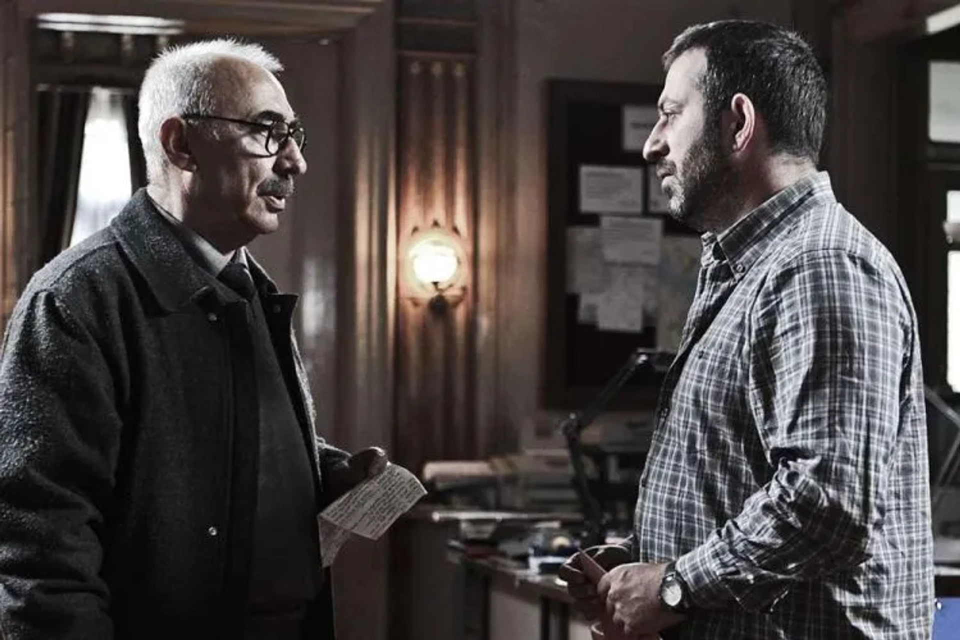 Sener Sen and Cem Yilmaz in Hunting Season (2010)