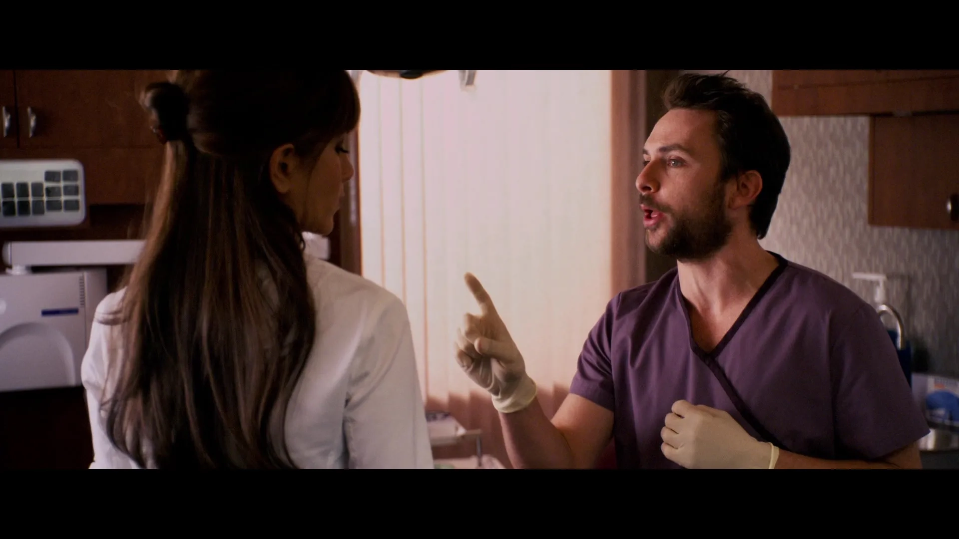 Jennifer Aniston and Charlie Day in Horrible Bosses (2011)