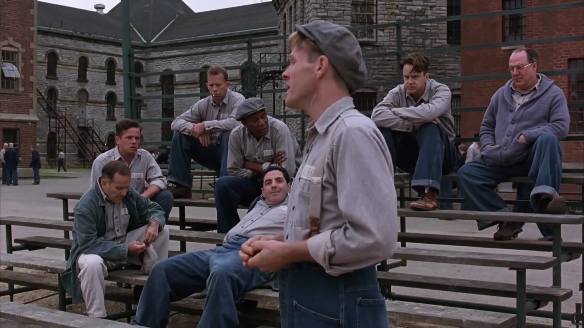 Morgan Freeman, Tim Robbins, William Sadler, Larry Brandenburg, Neil Giuntoli, Brian Libby, and David Proval in The Shawshank Redemption (1994)