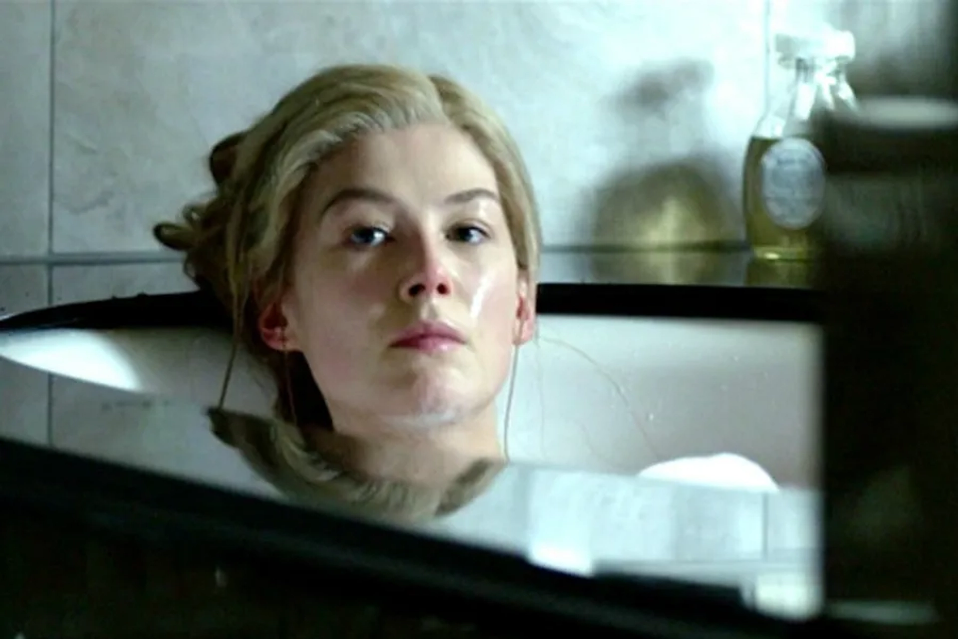 Rosamund Pike in Gone Girl (2014)