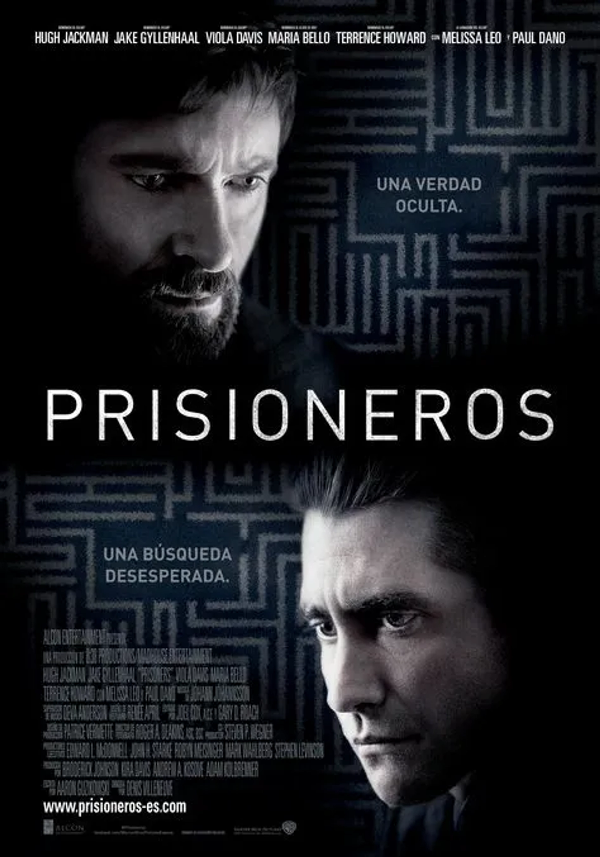 Jake Gyllenhaal and Hugh Jackman in Prisoners (2013)