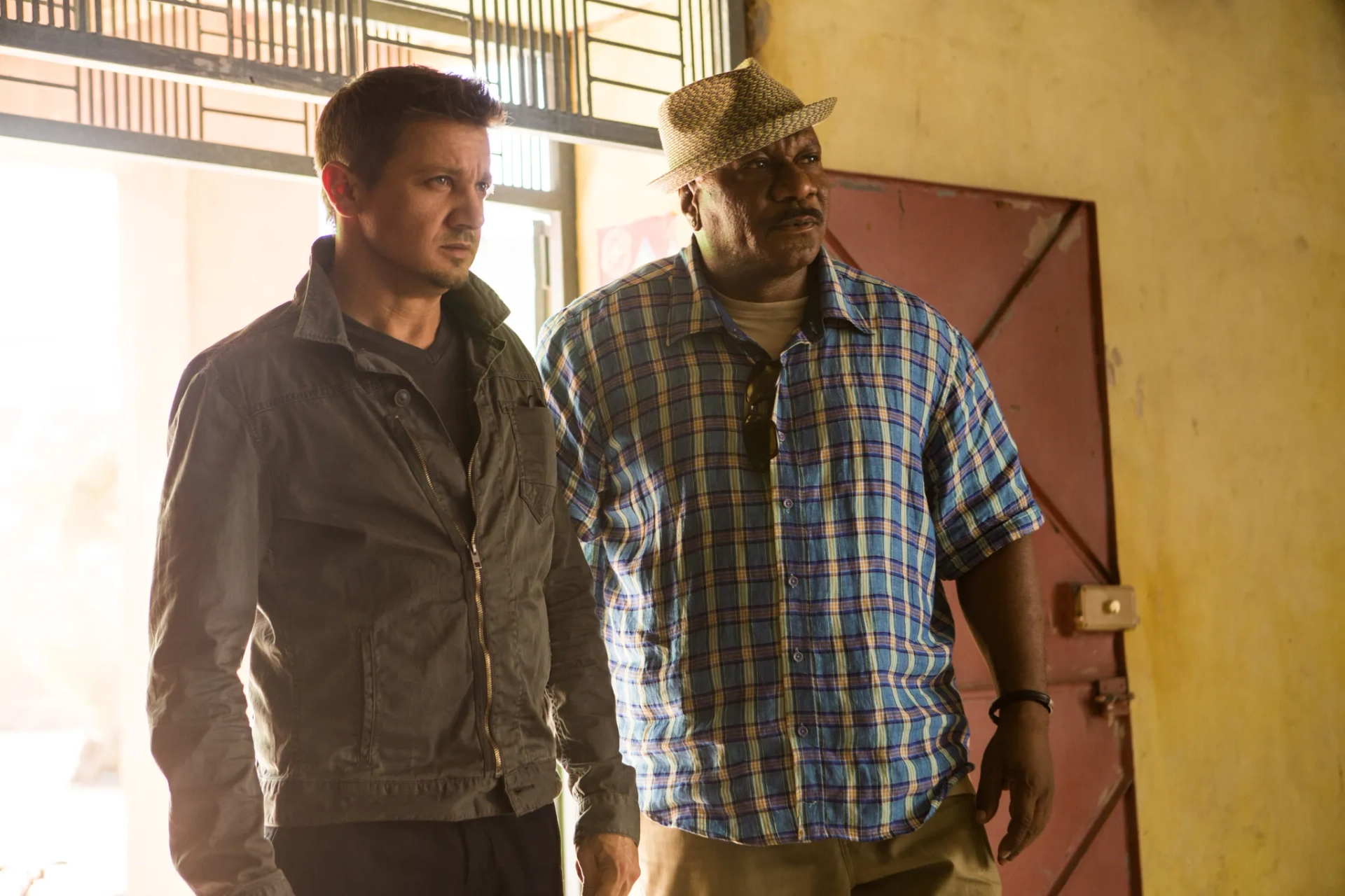 Ving Rhames and Jeremy Renner in Mission: Impossible - Rogue Nation (2015)