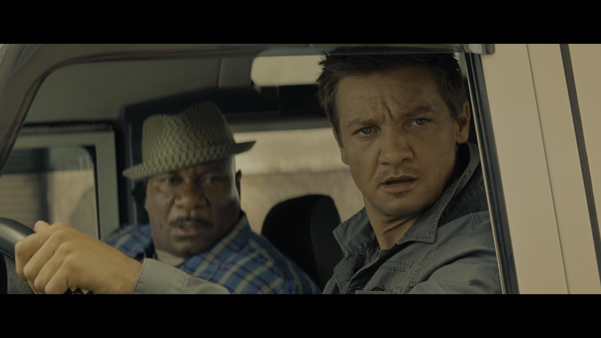 Ving Rhames and Jeremy Renner in Mission: Impossible - Rogue Nation (2015)